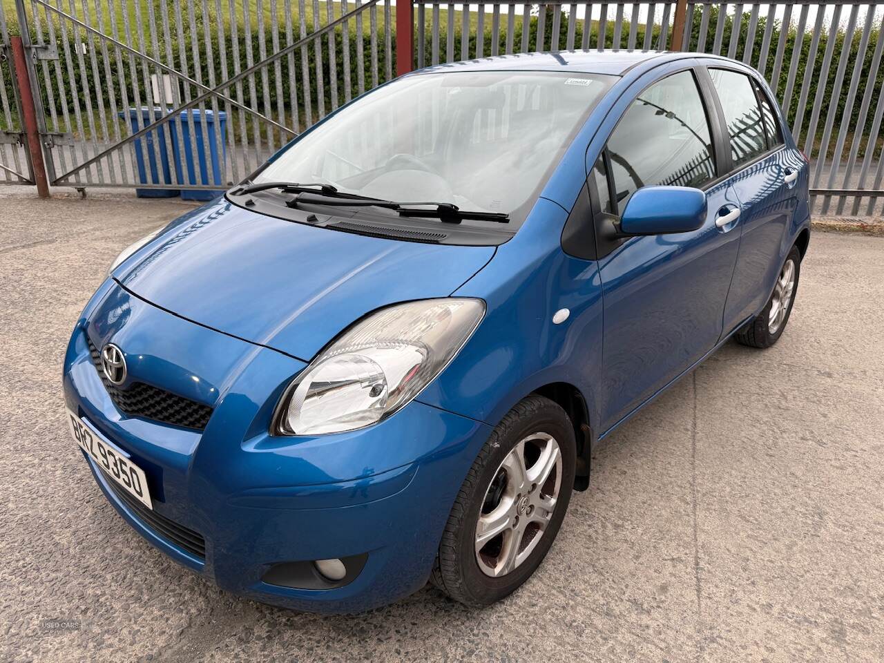 Nov 2010 Toyota Yaris 1.33 VVT-i TR 5dr [6]