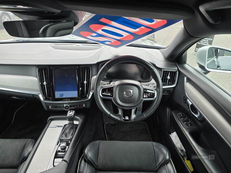 Jan 2019 Volvo S90 2.0 D4 R DESIGN 4dr Geartronic
