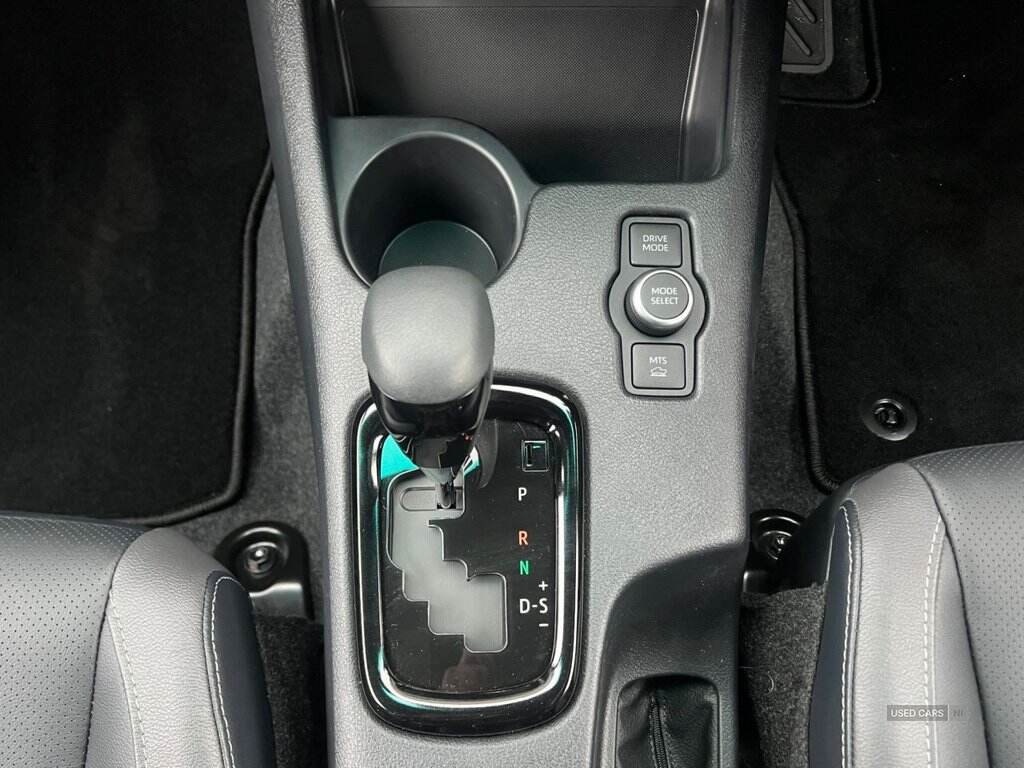 May 2025 Toyota Hi-lux Invincible X D/Cab Pick Up 2.8 Hybrid 48V Auto