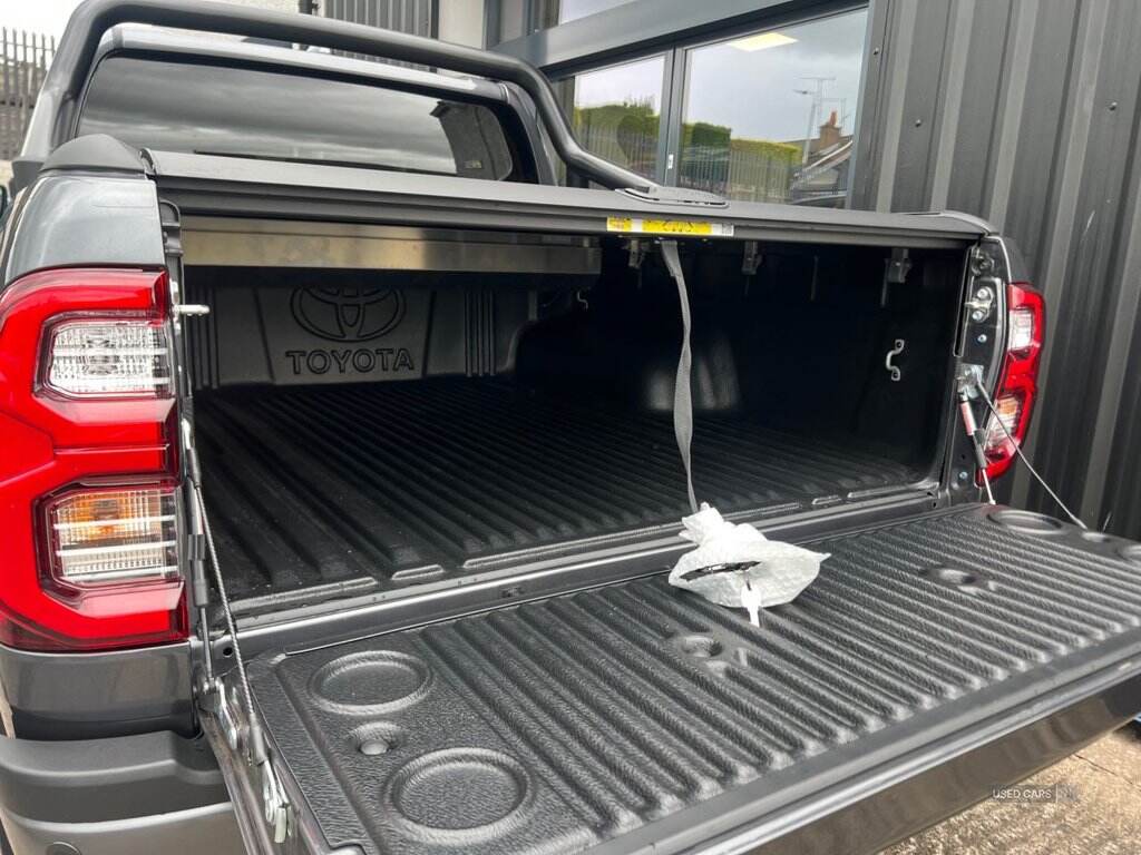 May 2025 Toyota Hi-lux Invincible X D/Cab Pick Up 2.8 Hybrid 48V Auto