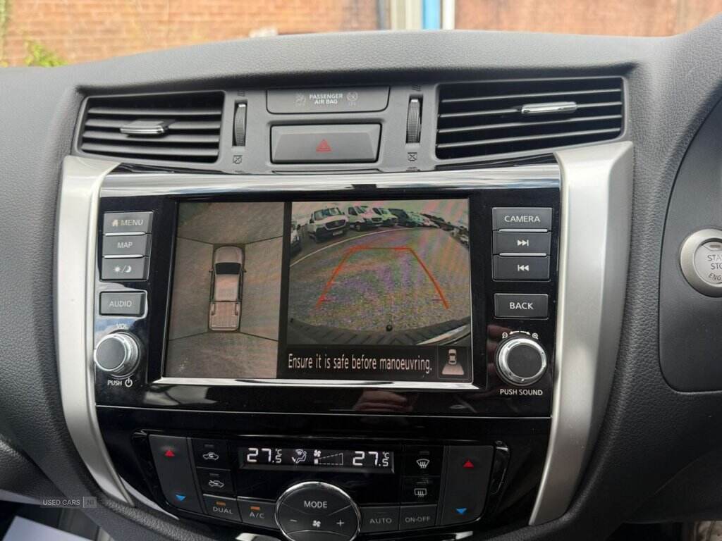 May 2021 Nissan Navara Double Cab Pick Up Tekna 2.3dCi 190 TT 4WD Auto