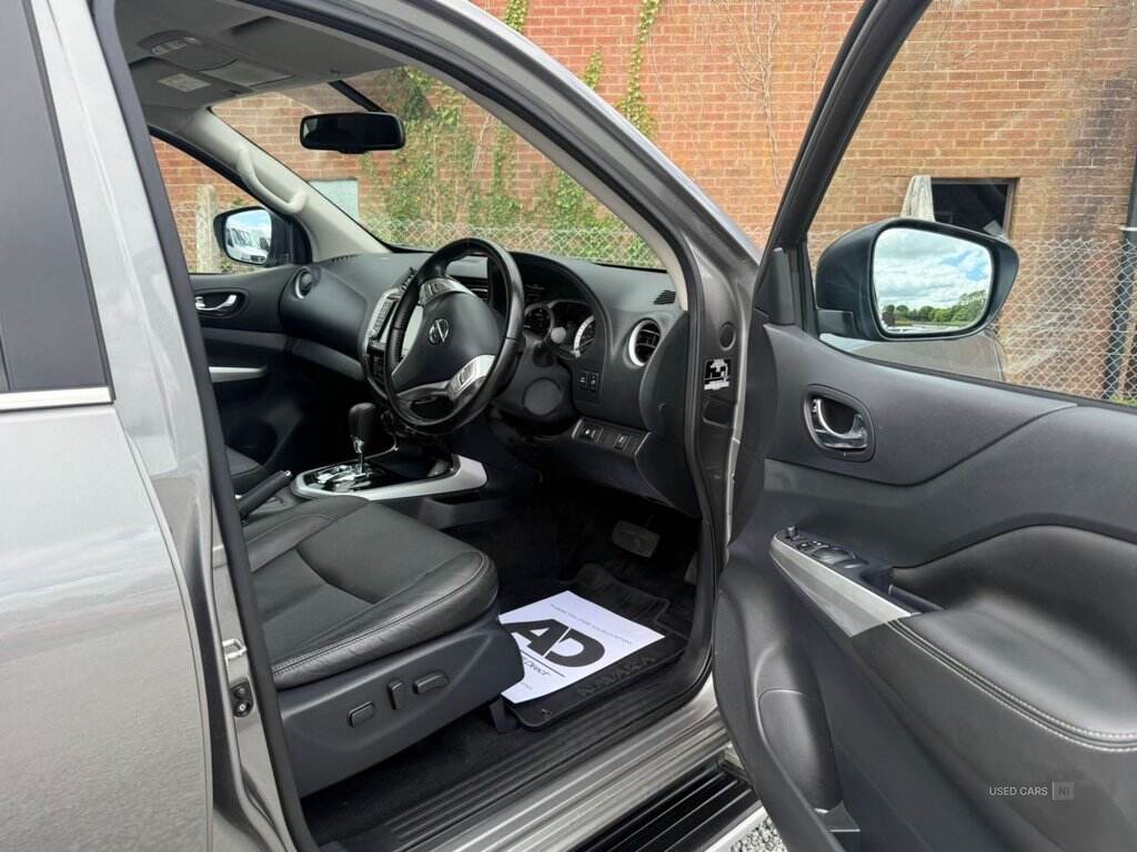 May 2021 Nissan Navara Double Cab Pick Up Tekna 2.3dCi 190 TT 4WD Auto