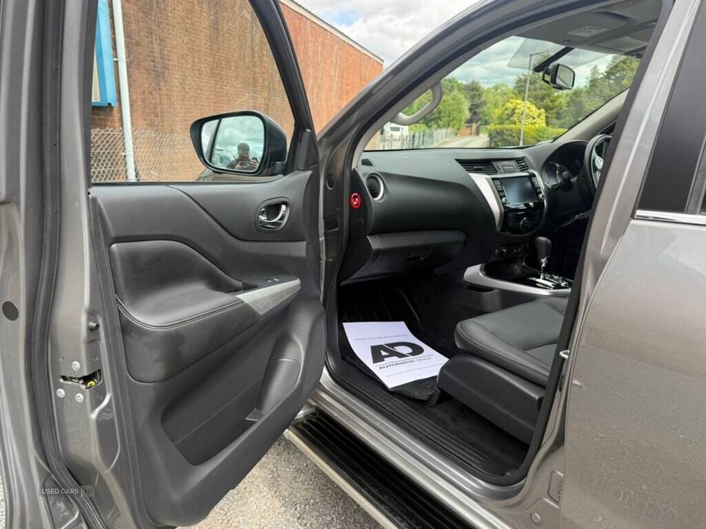 May 2021 Nissan Navara Double Cab Pick Up Tekna 2.3dCi 190 TT 4WD Auto