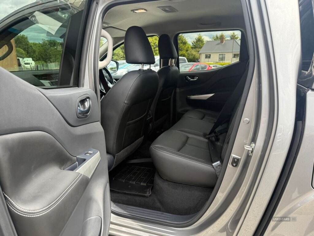 May 2021 Nissan Navara Double Cab Pick Up Tekna 2.3dCi 190 TT 4WD Auto