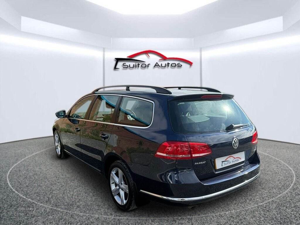 Apr 2011 Volkswagen Passat 1.6 TDI Bluemotion Tech SE 5dr