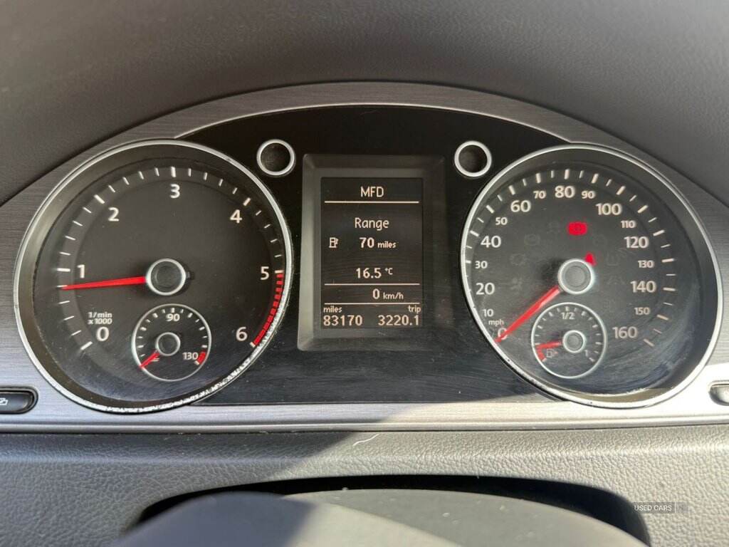 Apr 2011 Volkswagen Passat 1.6 TDI Bluemotion Tech SE 5dr