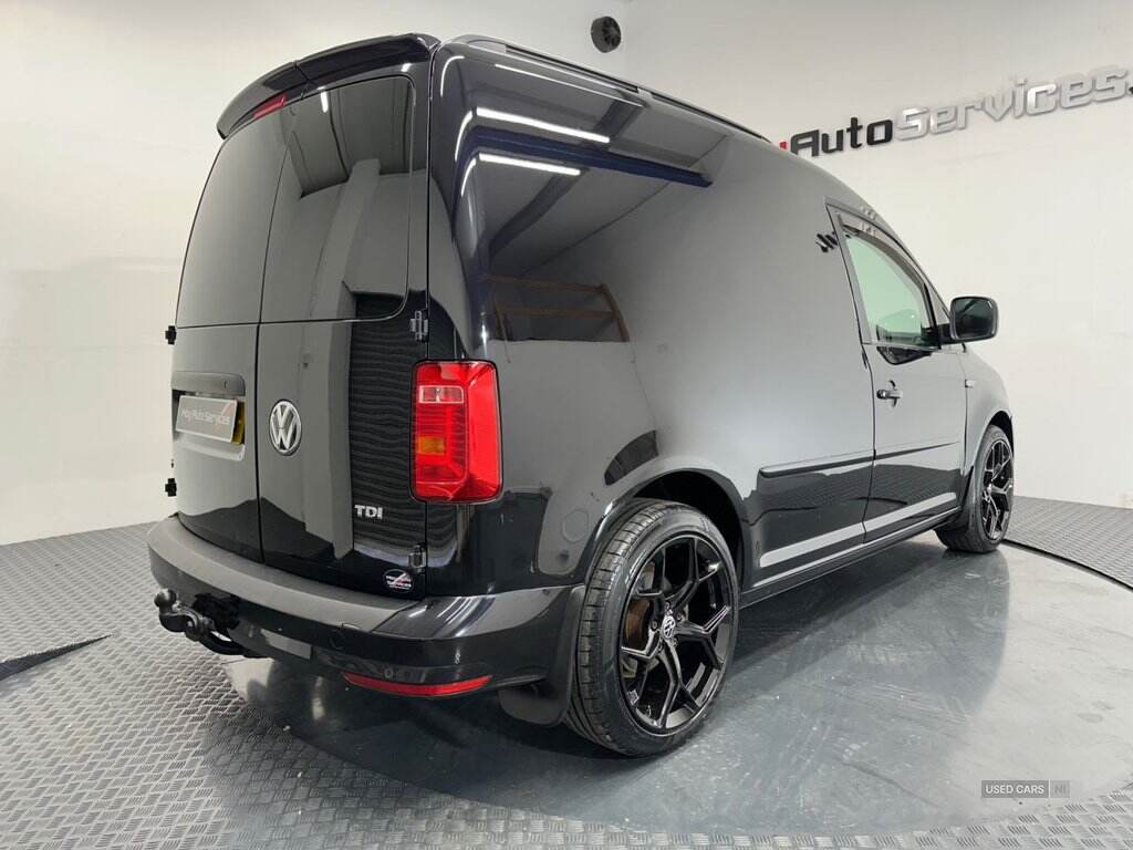 Jun 2017 Volkswagen Caddy 2.0 TDI 102PS Black Edition Van
