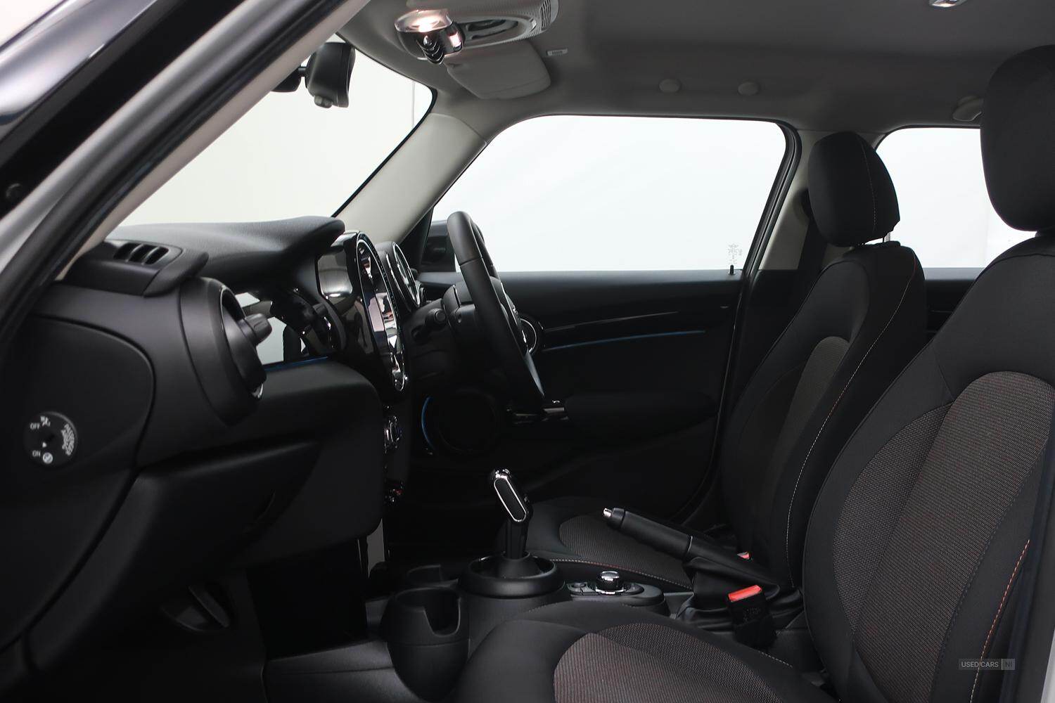 Jun 2022 MINI HATCHBACK 1.5 Cooper Classic 5dr Auto