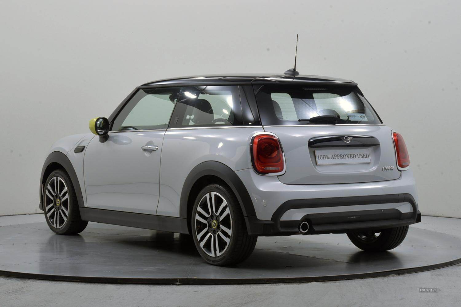 Feb 2022 MINI HATCHBACK 1.5 Cooper Exclusive 3dr