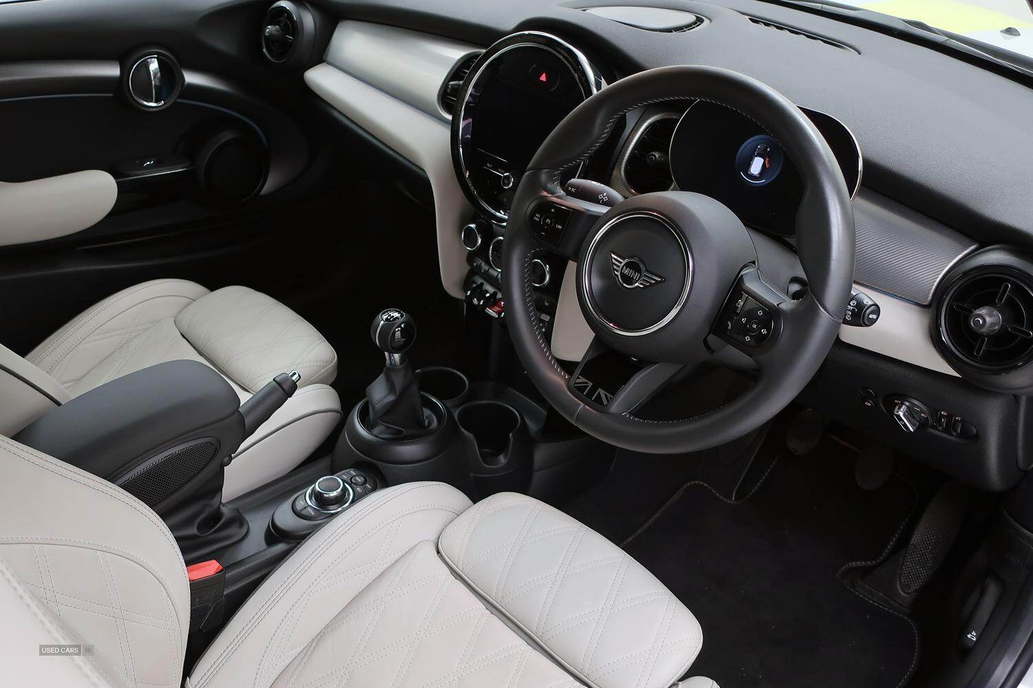 Feb 2022 MINI HATCHBACK 1.5 Cooper Exclusive 3dr