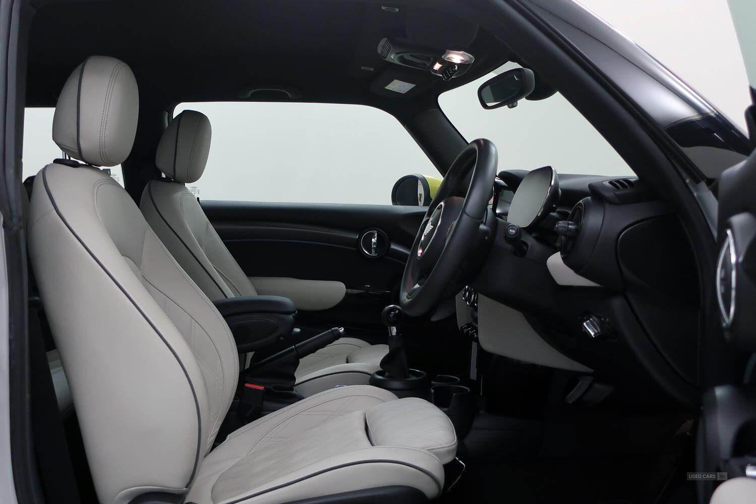 Feb 2022 MINI HATCHBACK 1.5 Cooper Exclusive 3dr