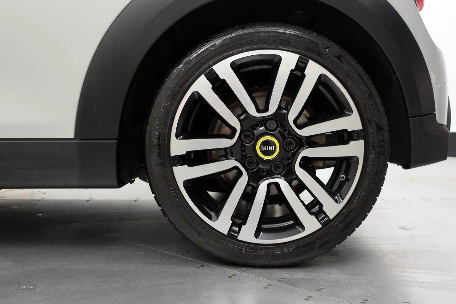 Feb 2022 MINI HATCHBACK 1.5 Cooper Exclusive 3dr