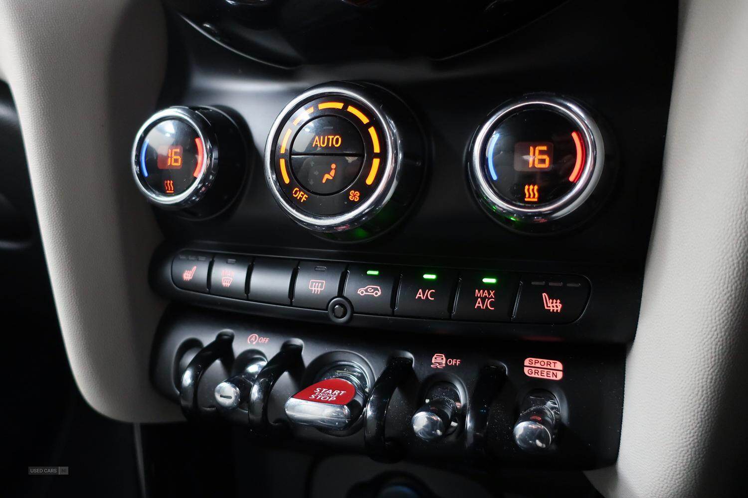 Feb 2022 MINI HATCHBACK 1.5 Cooper Exclusive 3dr