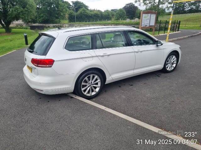 Dec 2015 Volkswagen Passat 2.0 TDI SE Business 5dr DSG