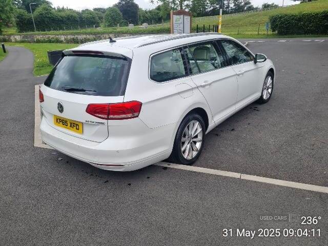 Dec 2015 Volkswagen Passat 2.0 TDI SE Business 5dr DSG