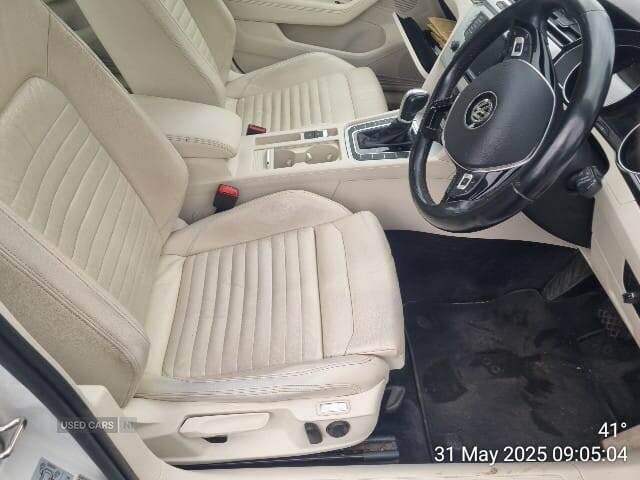 Dec 2015 Volkswagen Passat 2.0 TDI SE Business 5dr DSG