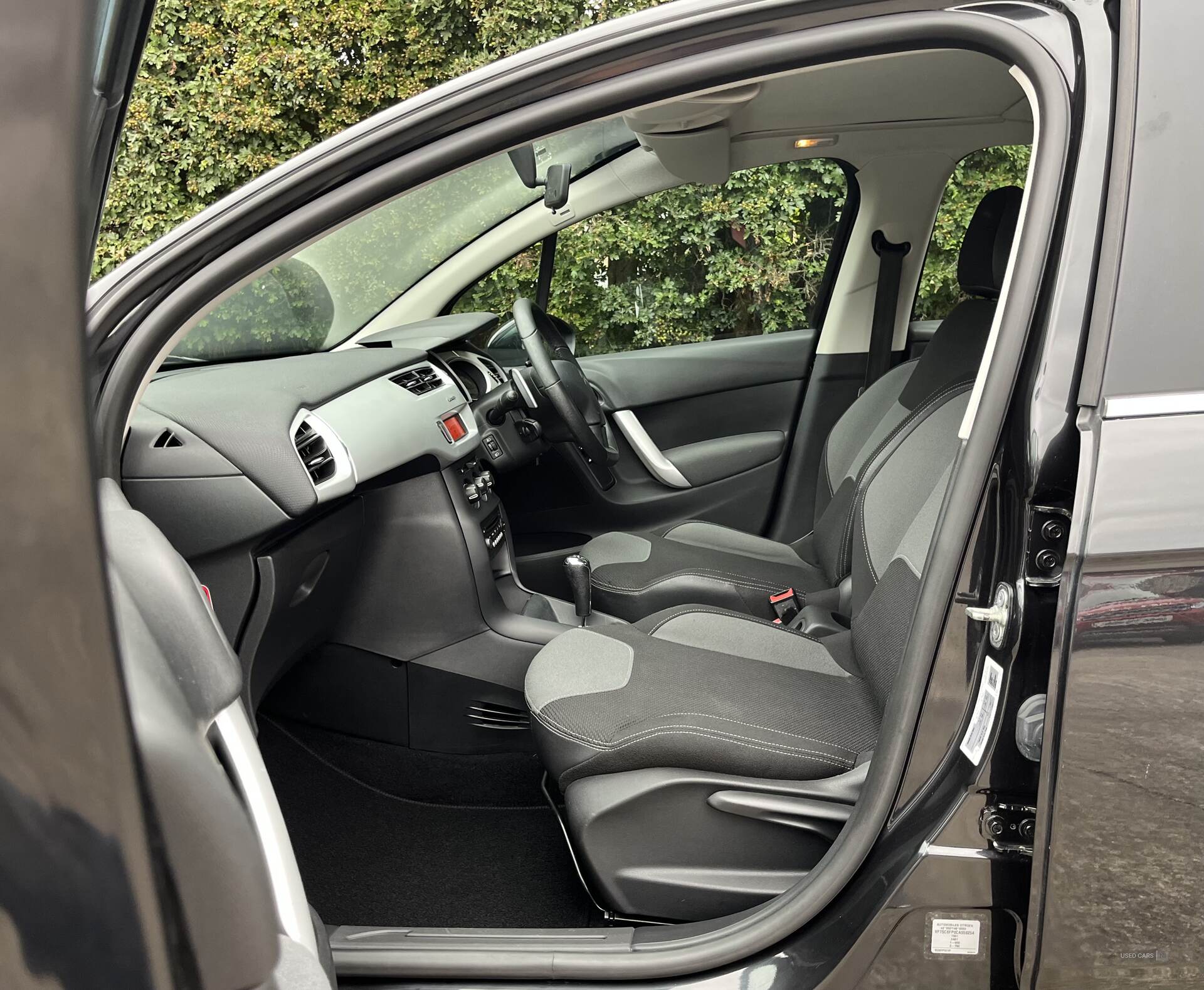 Jun 2012 Citroen C3 1.4 VTi 16V VTR+ 5dr EGS