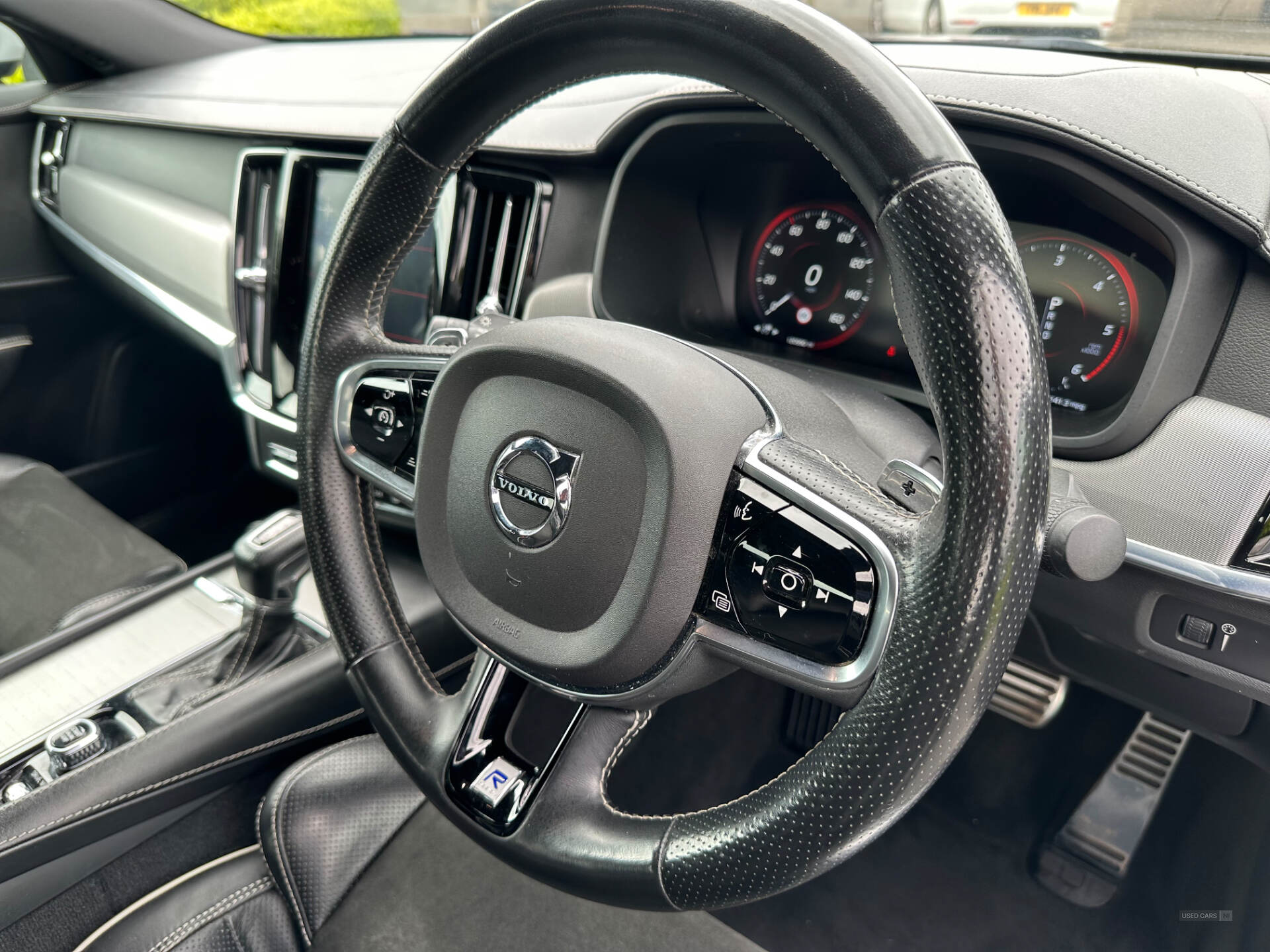 May 2019 Volvo S90 2.0 D4 R DESIGN 4dr Geartronic