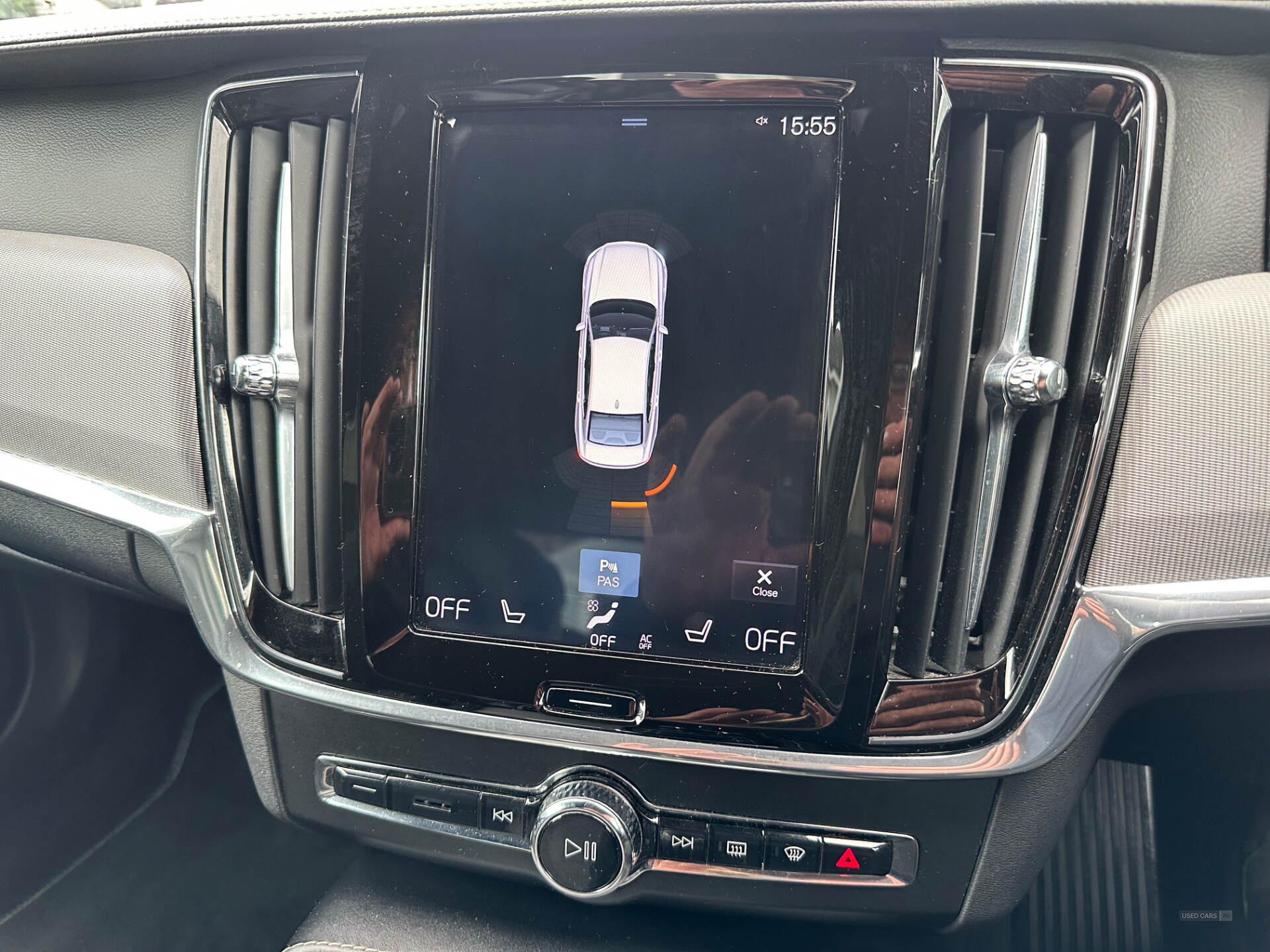 May 2019 Volvo S90 2.0 D4 R DESIGN 4dr Geartronic