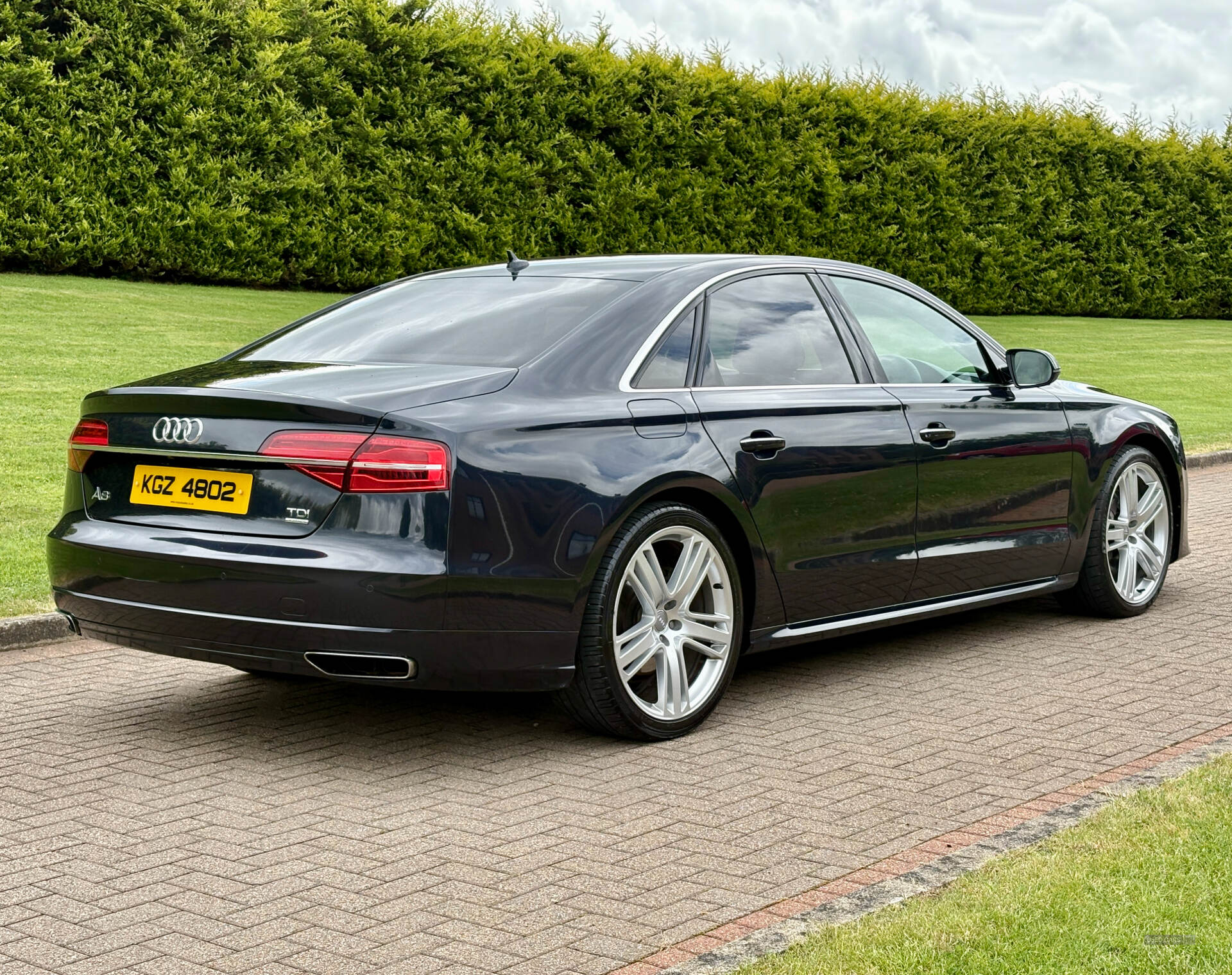 Aug 2015 Audi A8 3.0 TDI 262 Quattro Sport 4dr Tip Auto