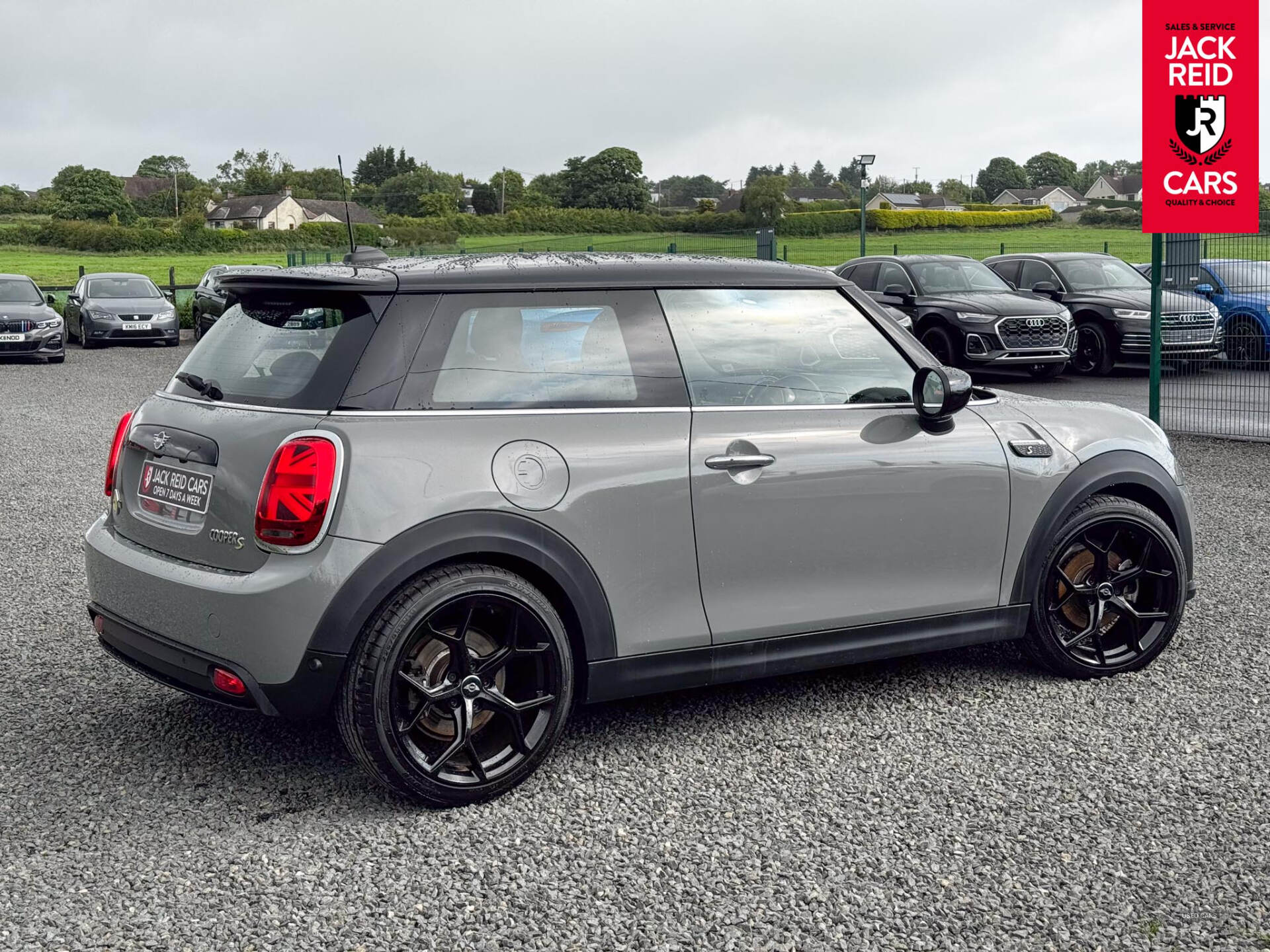 Nov 2021 MINI Hatch 135kW Cooper S Level 2 33kWh 3dr Auto