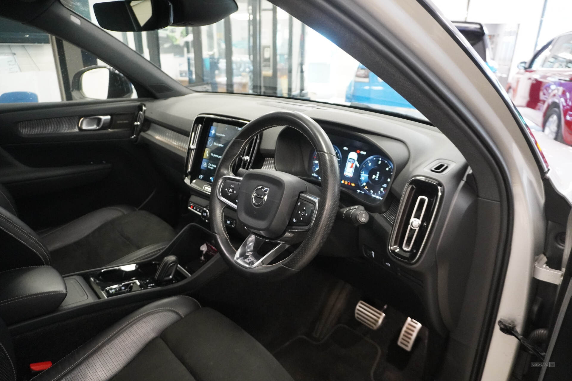 Dec 2018 Volvo XC40 2.0 D3 R DESIGN 5dr Geartronic