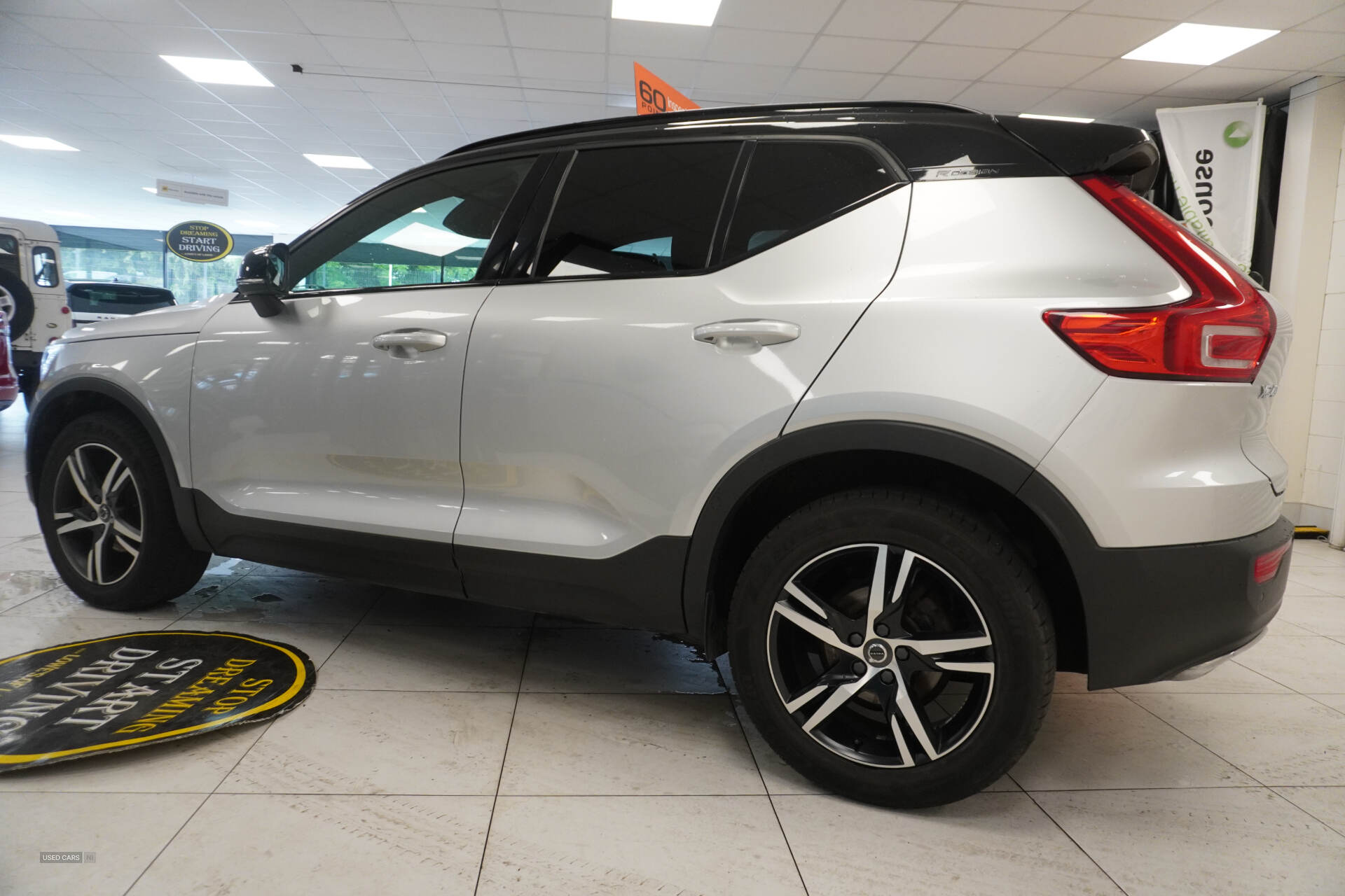 Dec 2018 Volvo XC40 2.0 D3 R DESIGN 5dr Geartronic