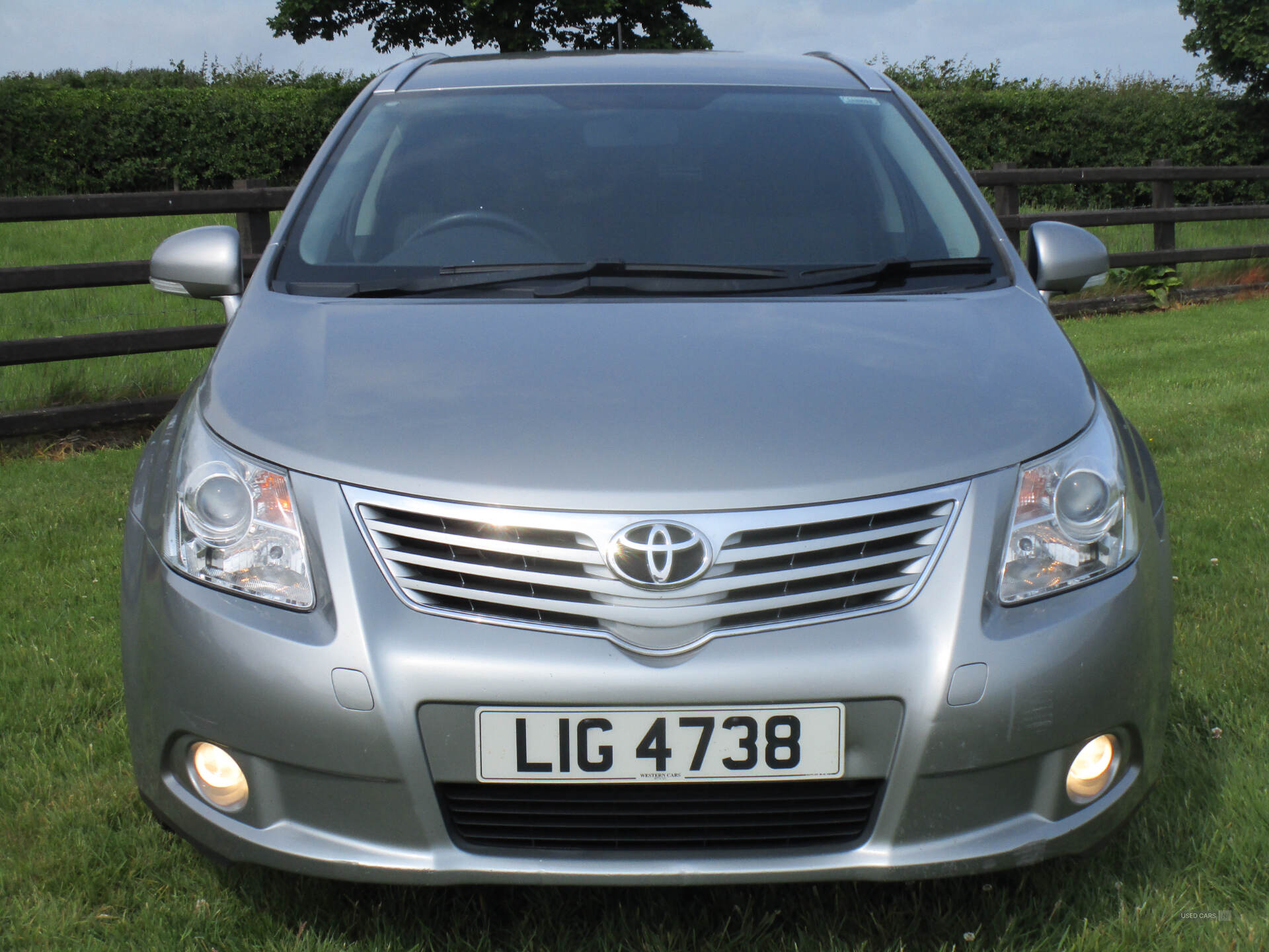 Jan 2011 Toyota Avensis 2.0 D-4D TR Nav 5dr
