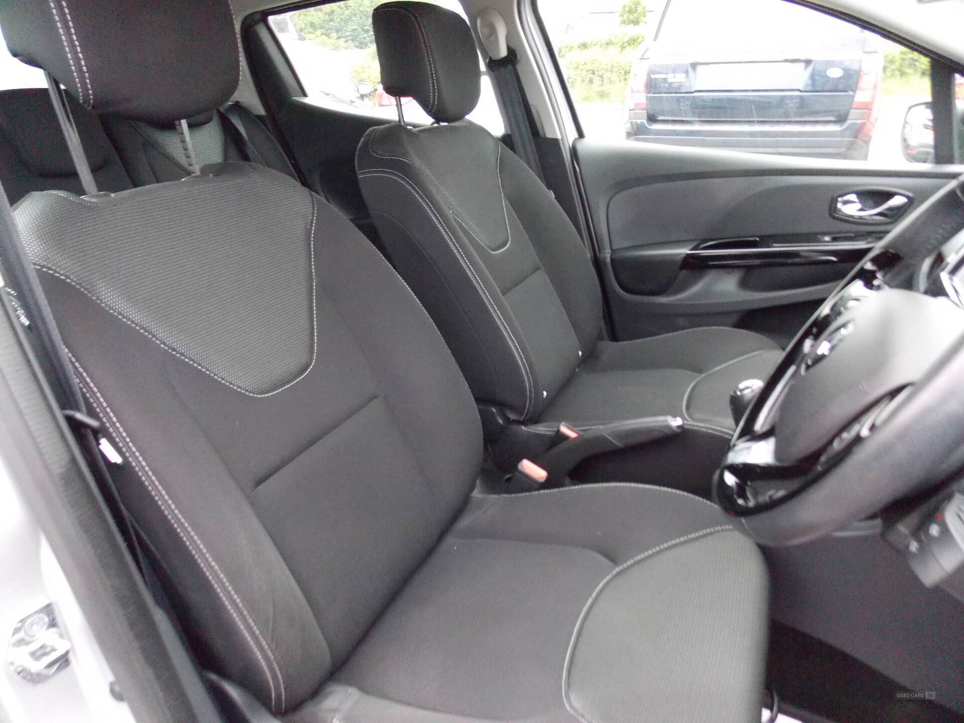 Nov 2013 Renault Clio 1.2 16V Dynamique MediaNav 5dr
