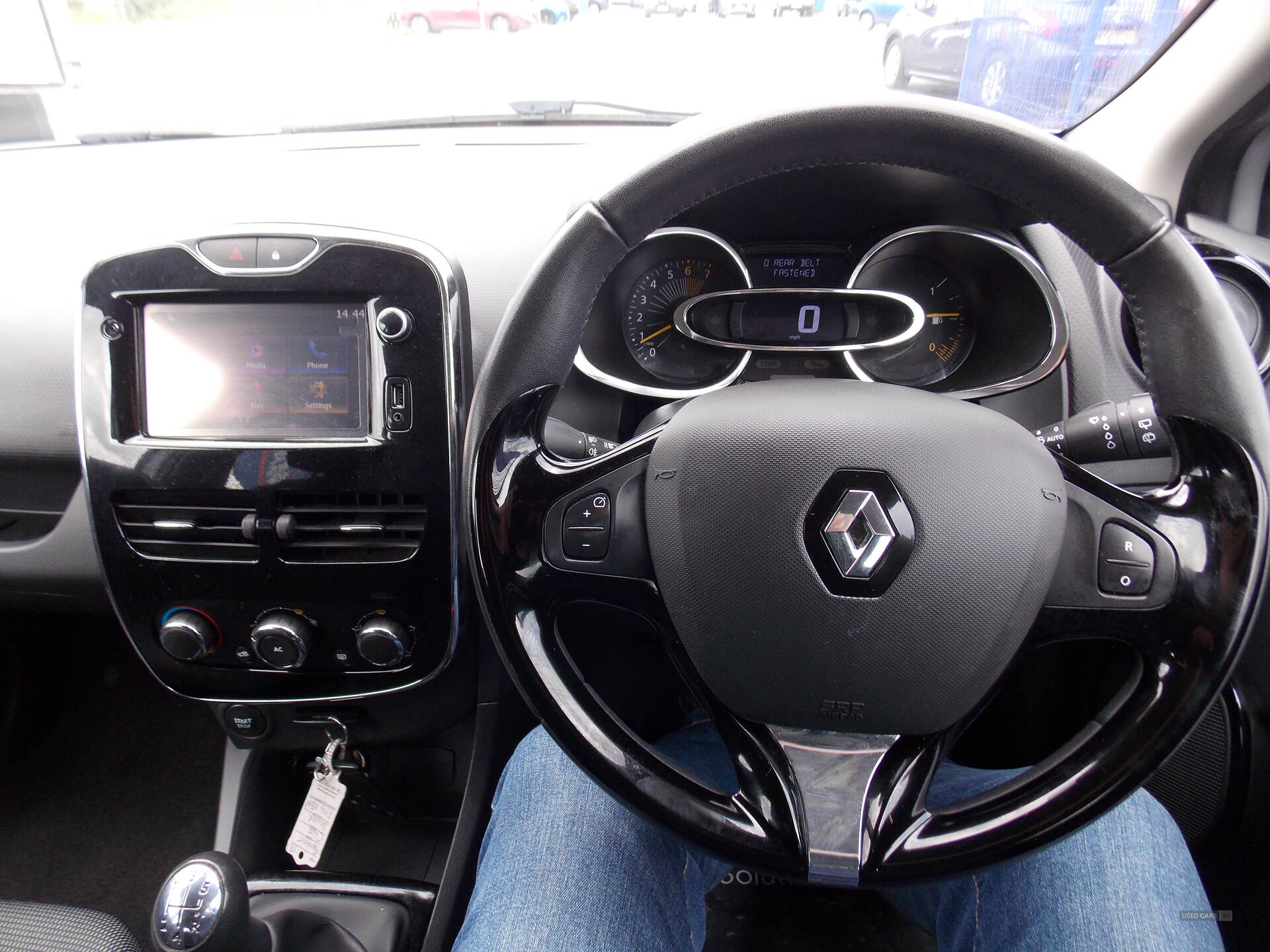 Nov 2013 Renault Clio 1.2 16V Dynamique MediaNav 5dr