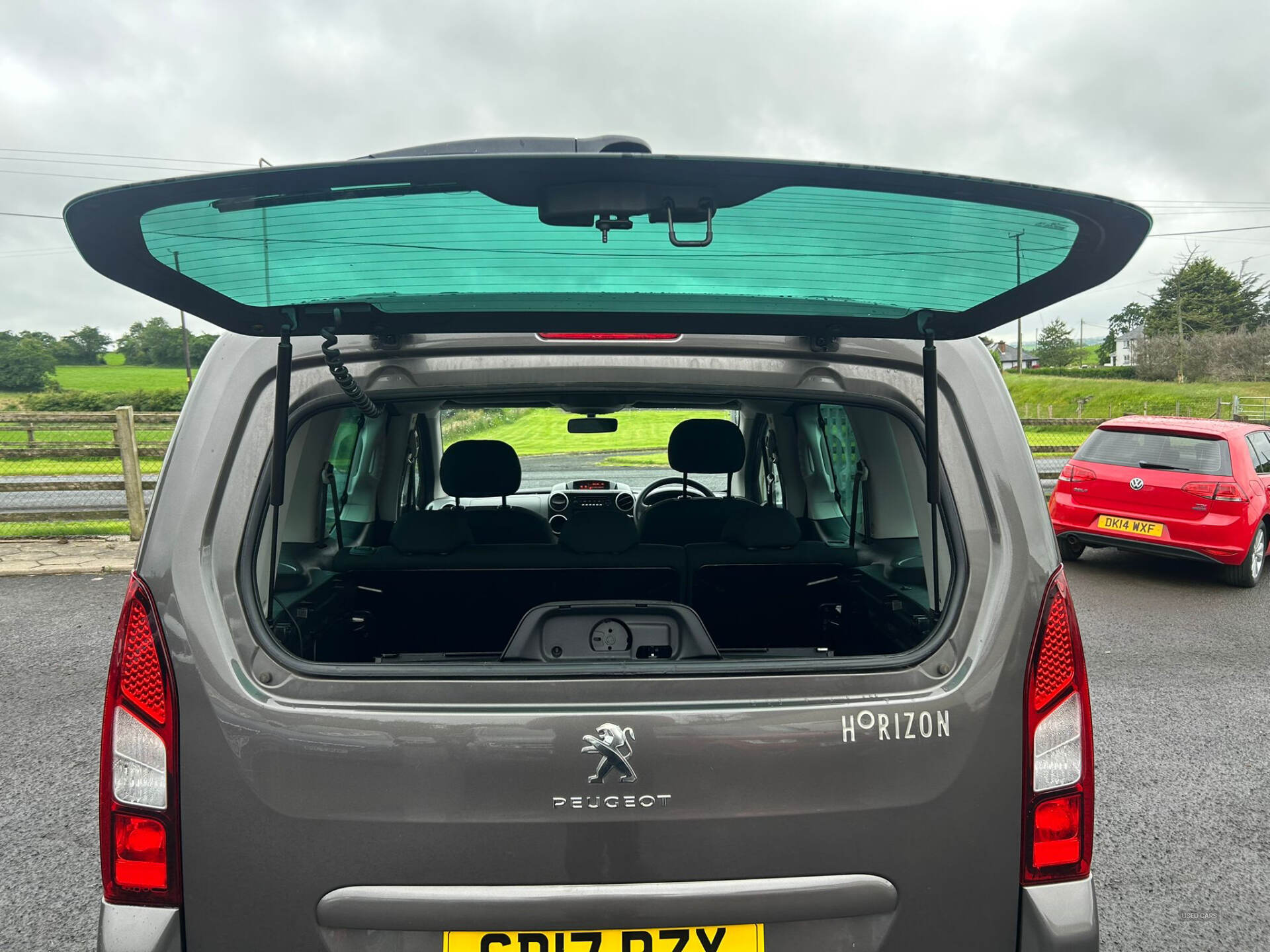 Jul 2017 Peugeot Partner Tepee 1.6 BlueHDi 100 Allure 5dr