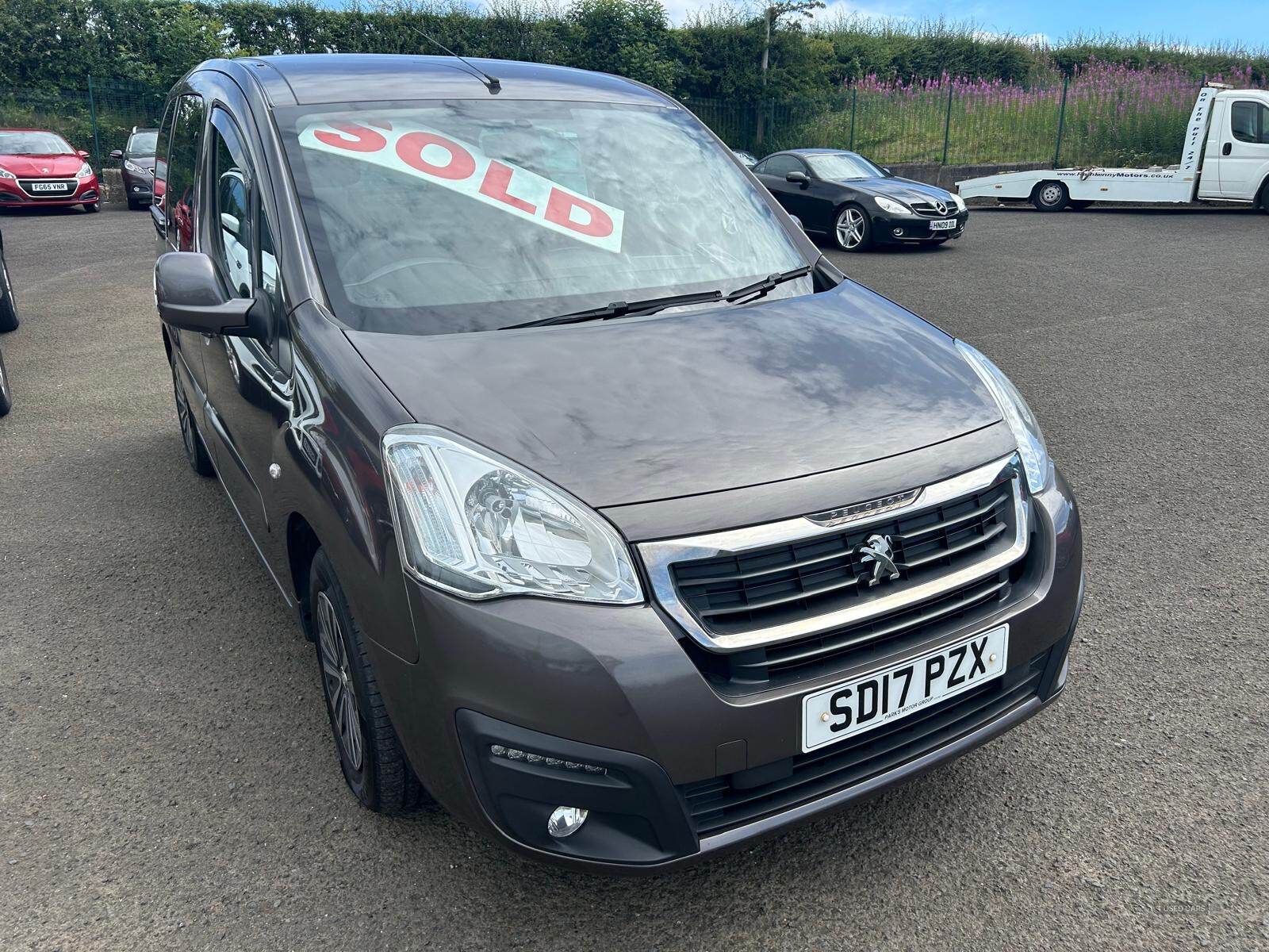 Jul 2017 Peugeot Partner Tepee 1.6 BlueHDi 100 Allure 5dr
