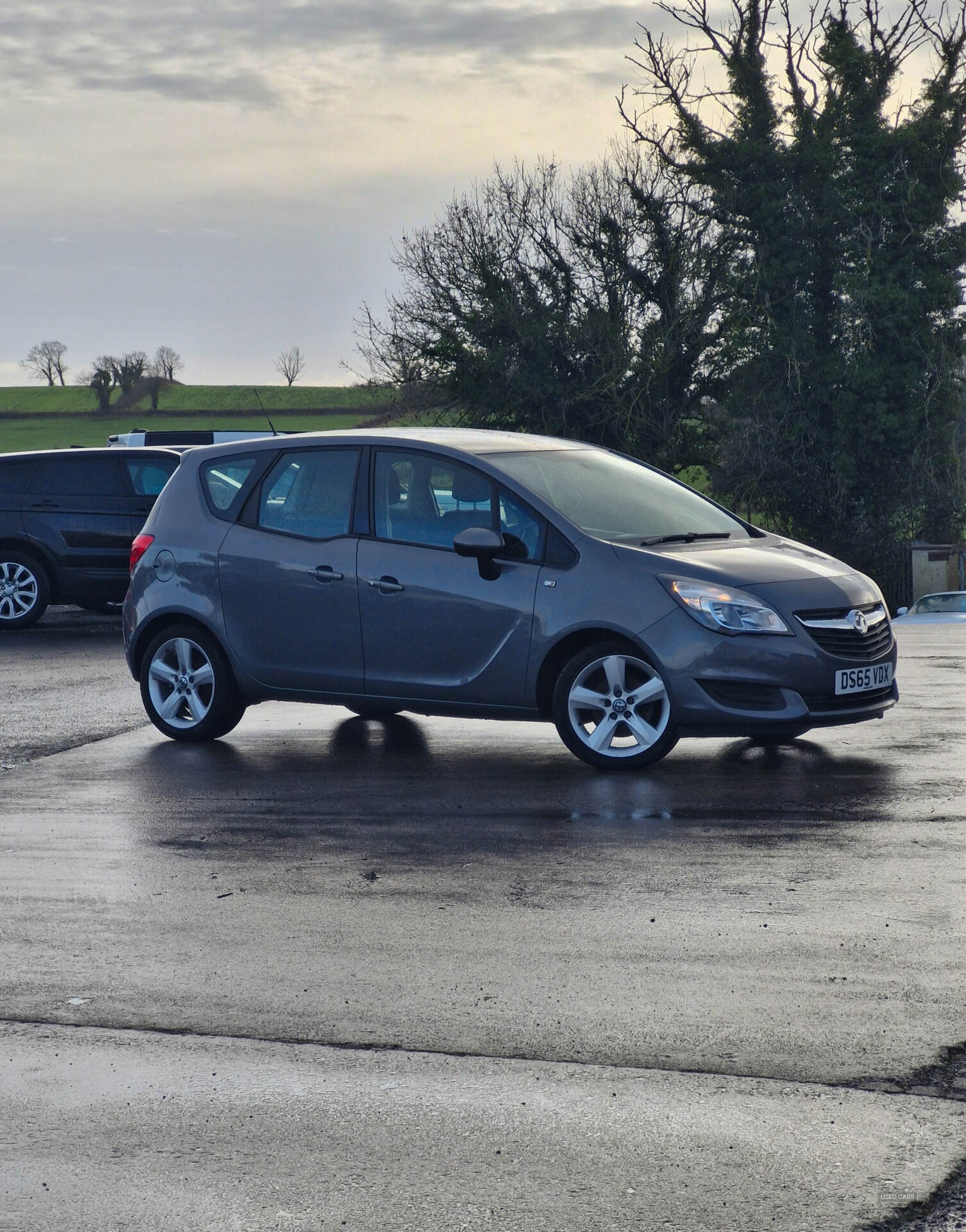 Nov 2015 Vauxhall Meriva 1.4i 16V Exclusiv 5dr