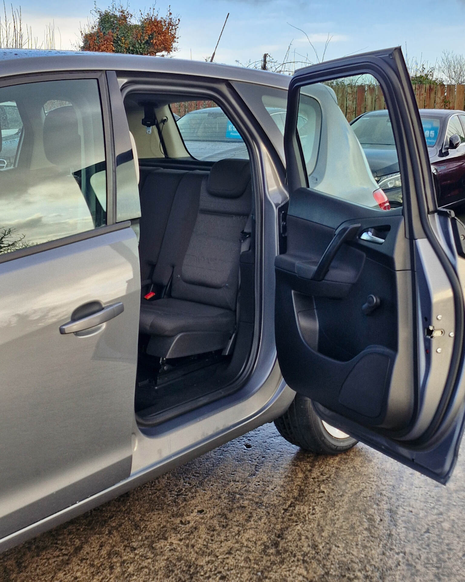 Nov 2015 Vauxhall Meriva 1.4i 16V Exclusiv 5dr