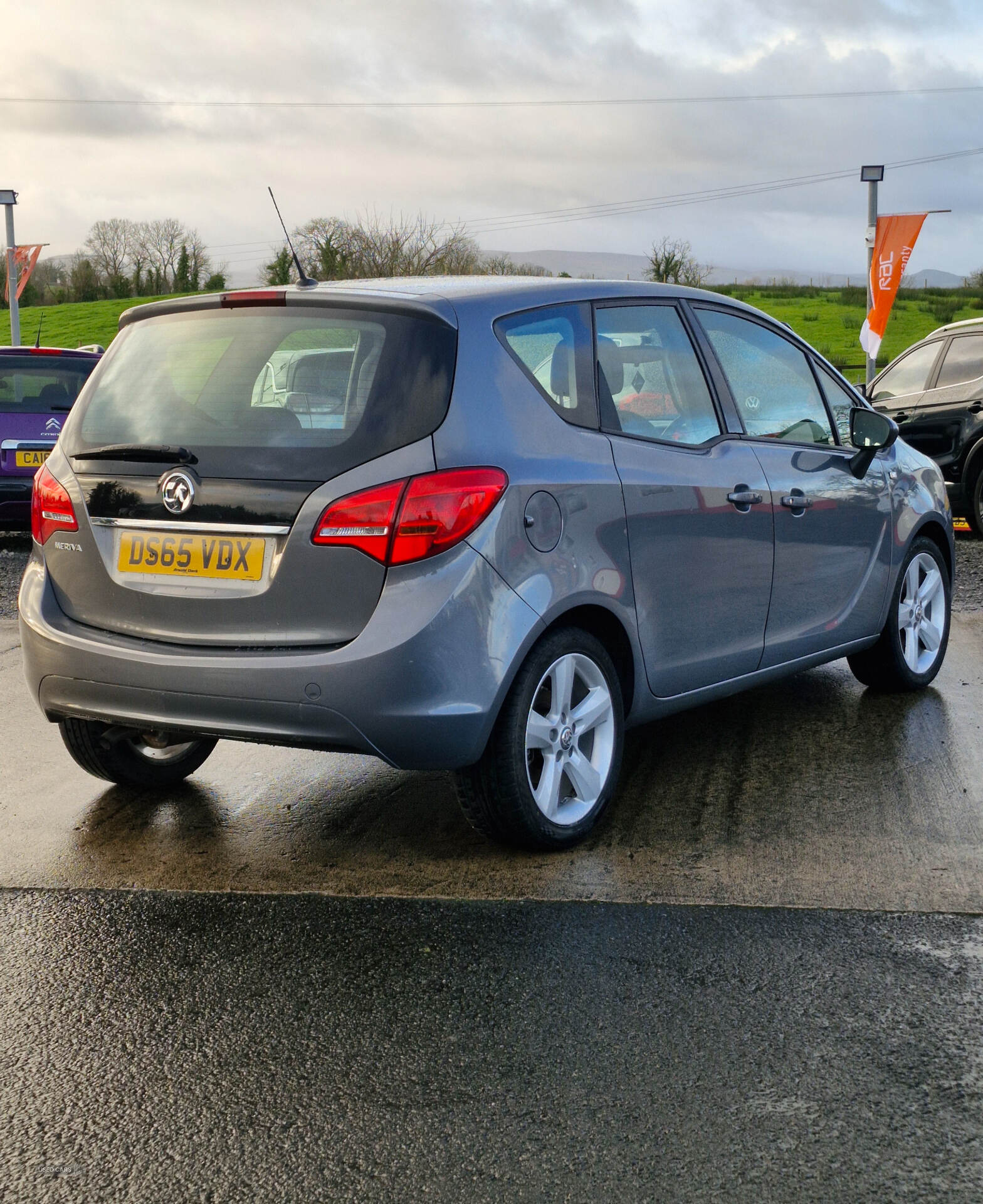 Nov 2015 Vauxhall Meriva 1.4i 16V Exclusiv 5dr