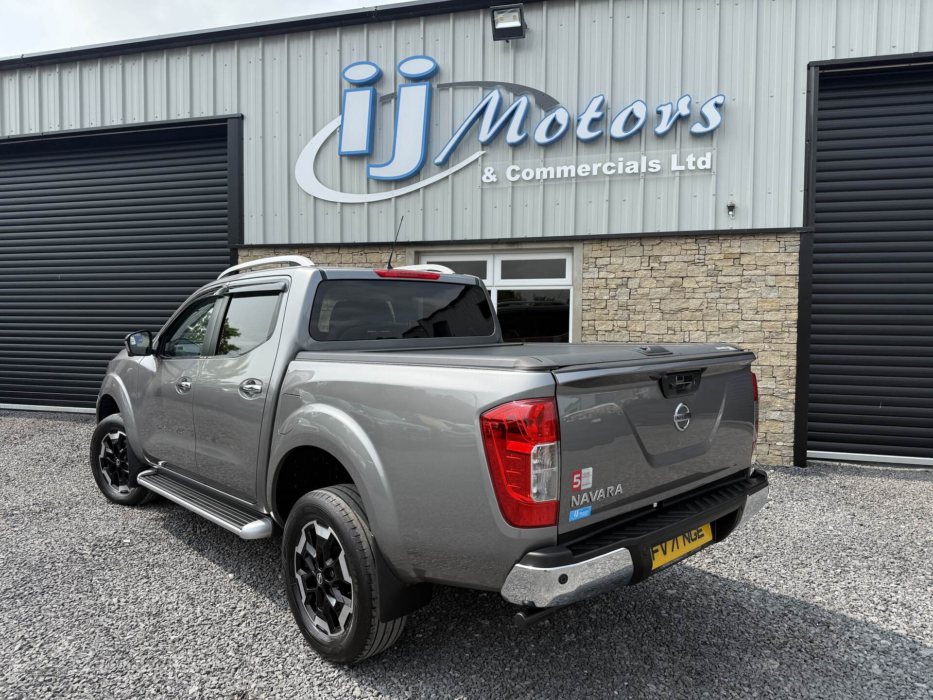 Nov 2021 Nissan Navara Double Cab Pick Up Tekna 2.3dCi 190 TT 4WD Auto