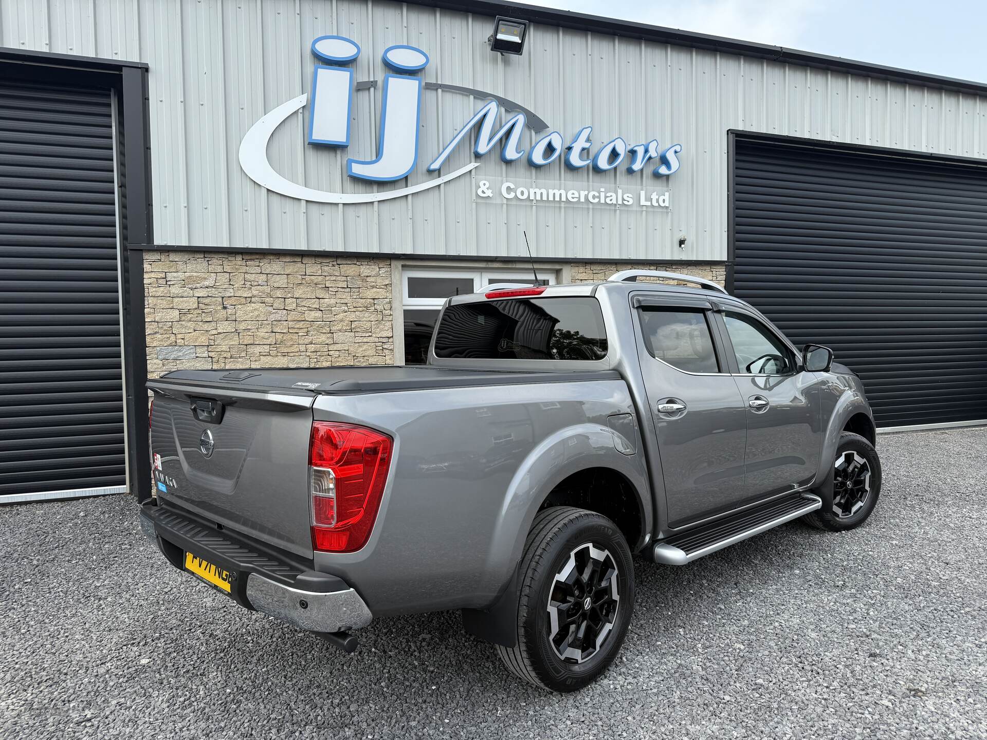 Nov 2021 Nissan Navara Double Cab Pick Up Tekna 2.3dCi 190 TT 4WD Auto
