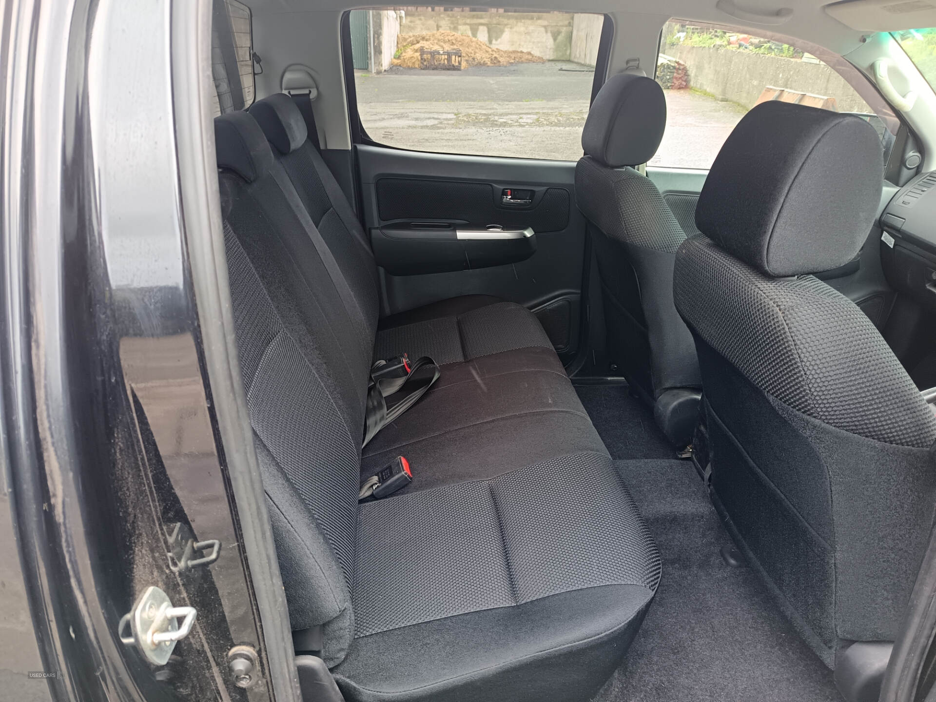Mar 2014 Toyota Hilux Icon D/Cab Pick Up 2.5 D-4D 4WD 144