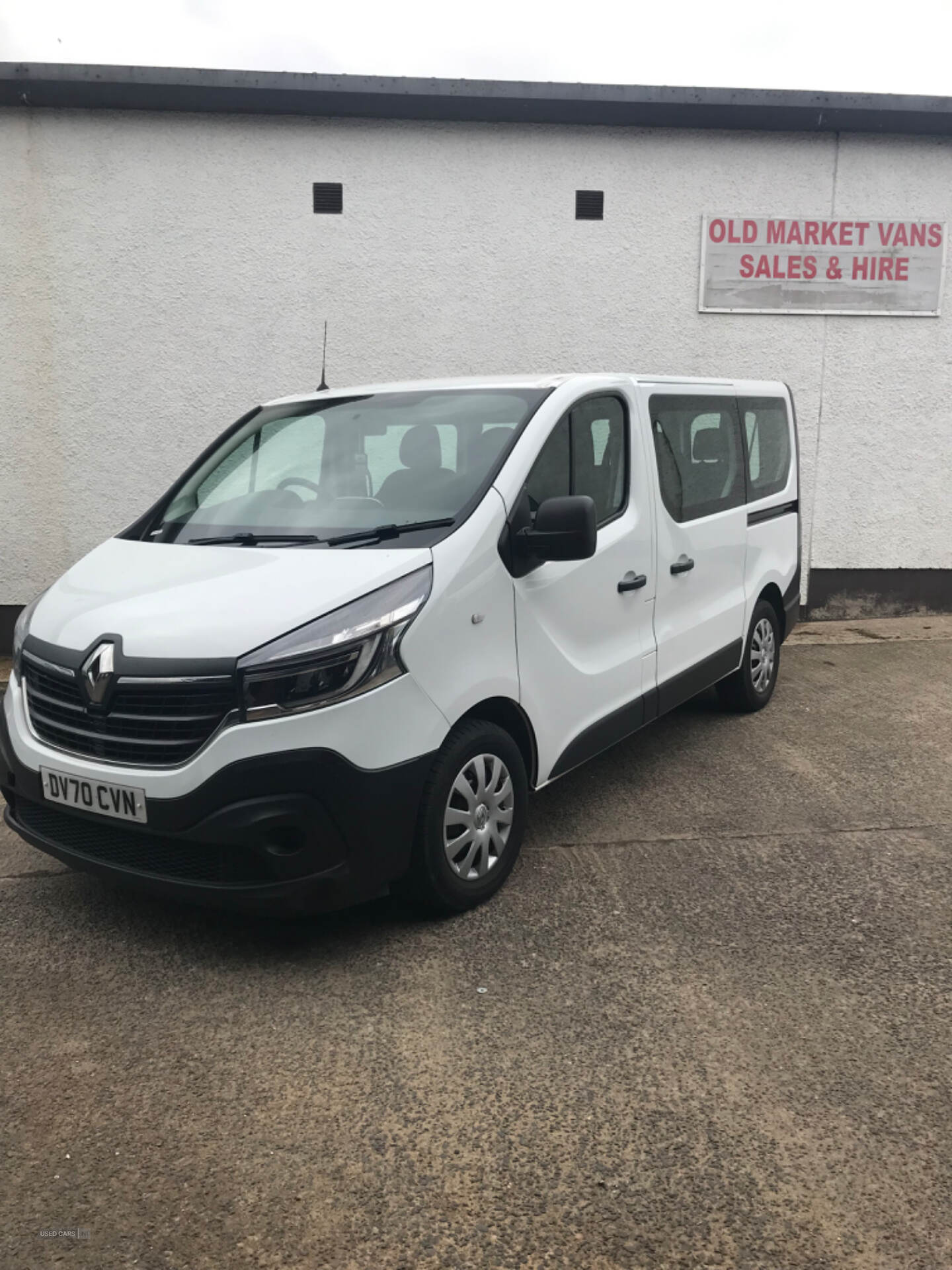 Renault Trafic SWB MINIBUS DIESEL in Antrim