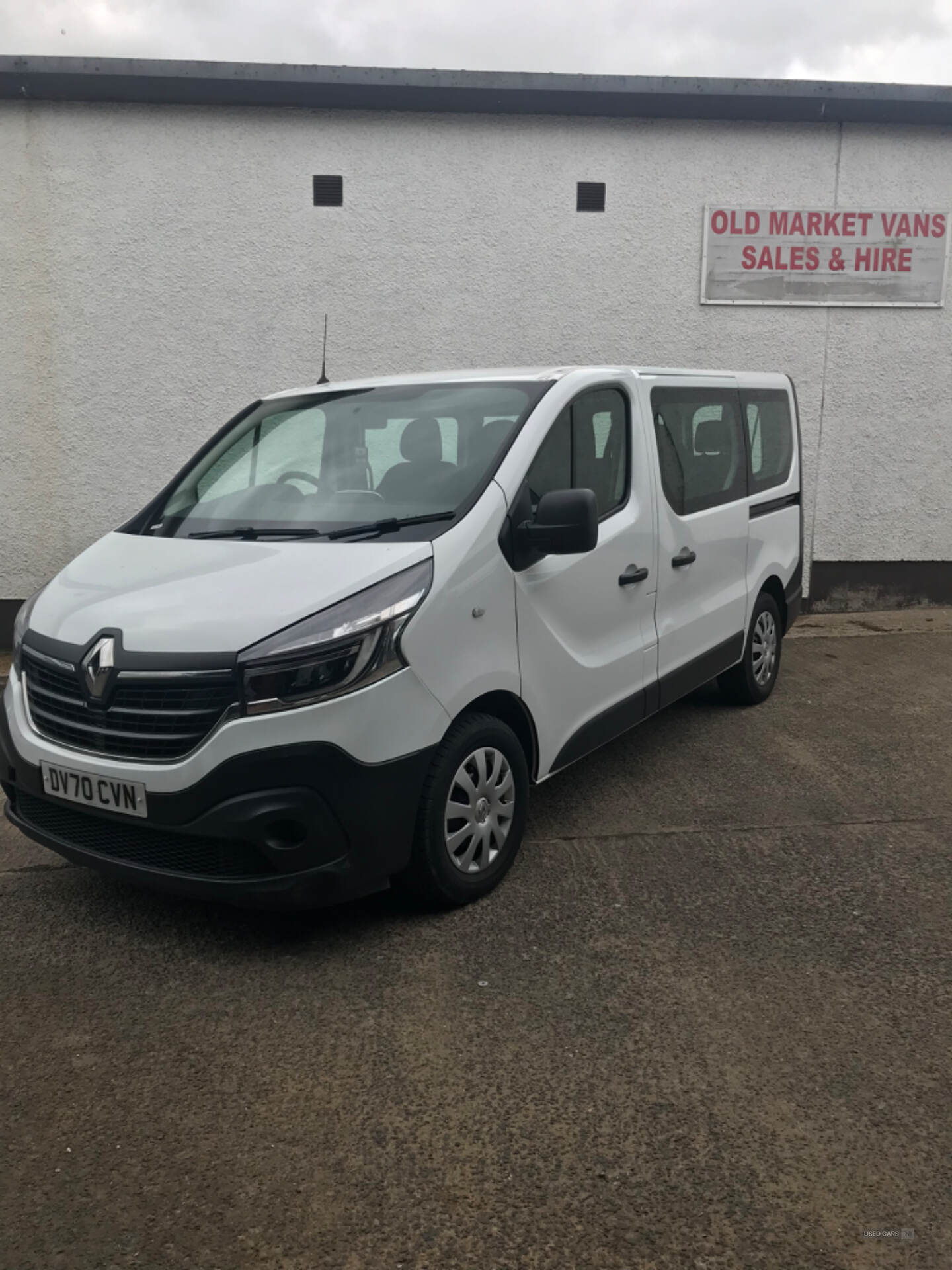 Renault Trafic SWB MINIBUS DIESEL in Antrim