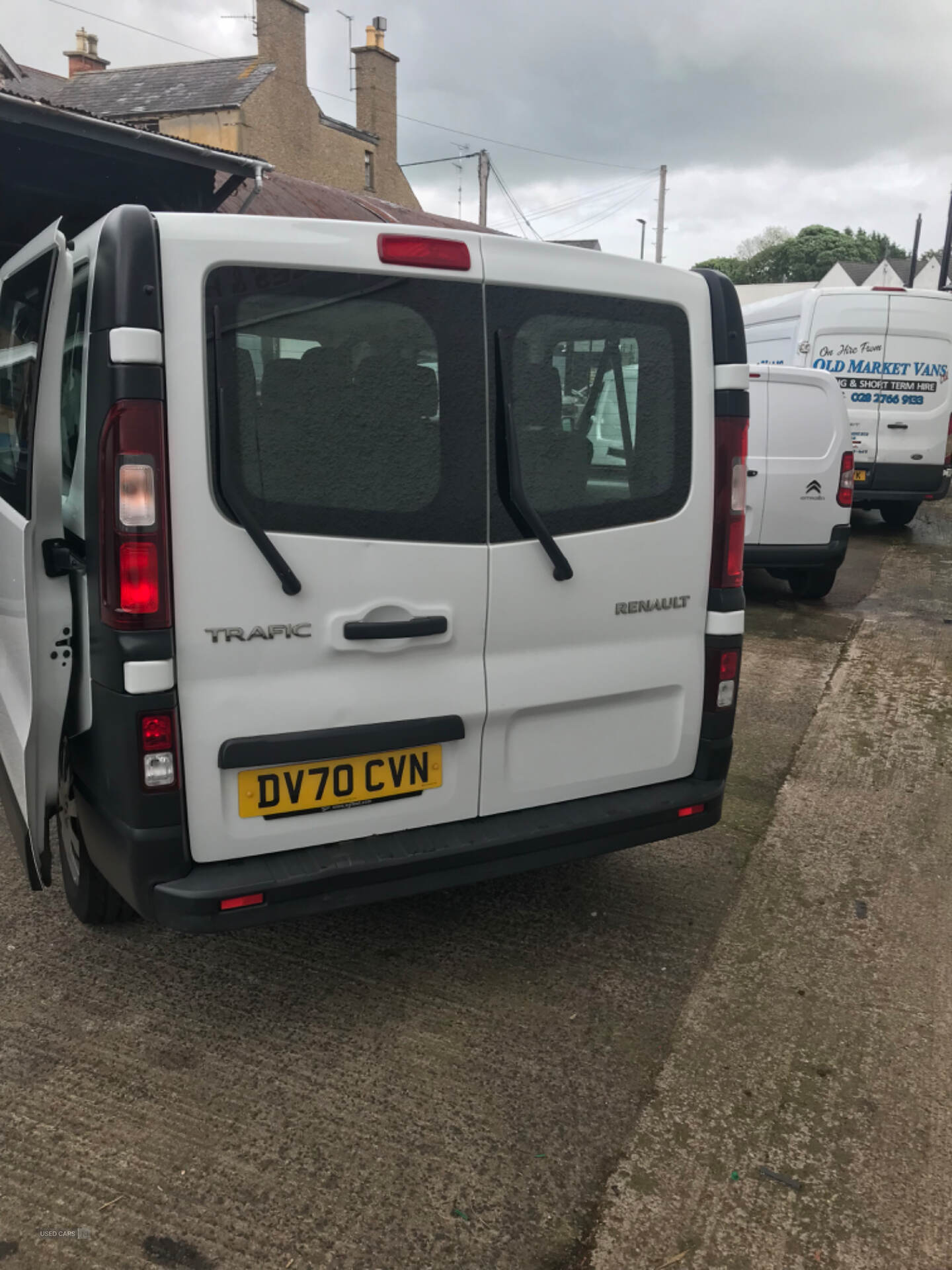 Renault Trafic SWB MINIBUS DIESEL in Antrim