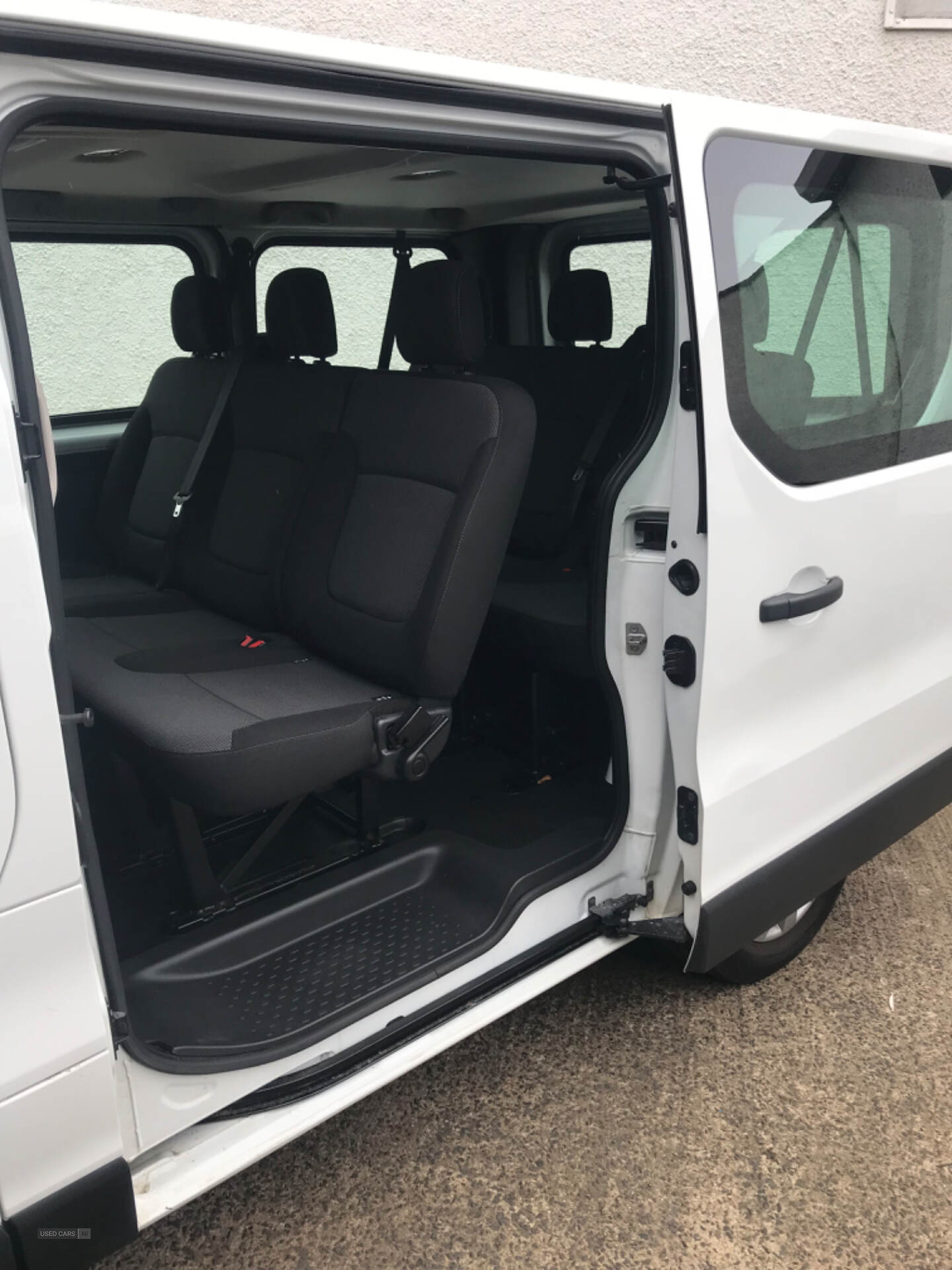 Renault Trafic SWB MINIBUS DIESEL in Antrim