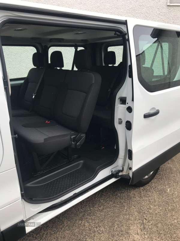Renault Trafic SWB MINIBUS DIESEL in Antrim