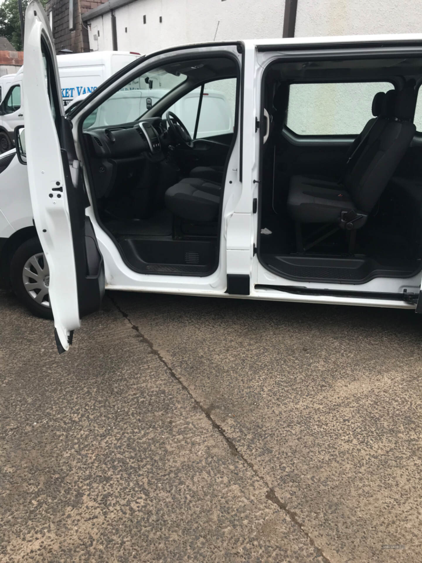 Renault Trafic SWB MINIBUS DIESEL in Antrim