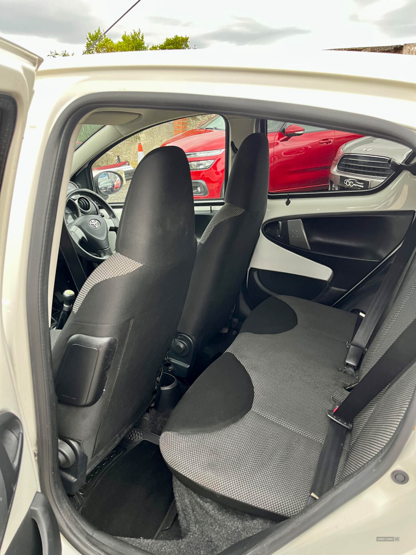 Mar 2013 Toyota Aygo 1.0 VVT-i Fire 5dr [AC]
