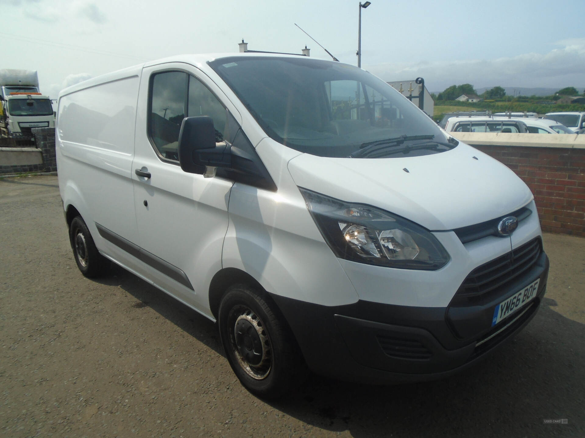 Jan 2017 Ford Transit Custom 2.0 TDCi 105ps Low Roof Van