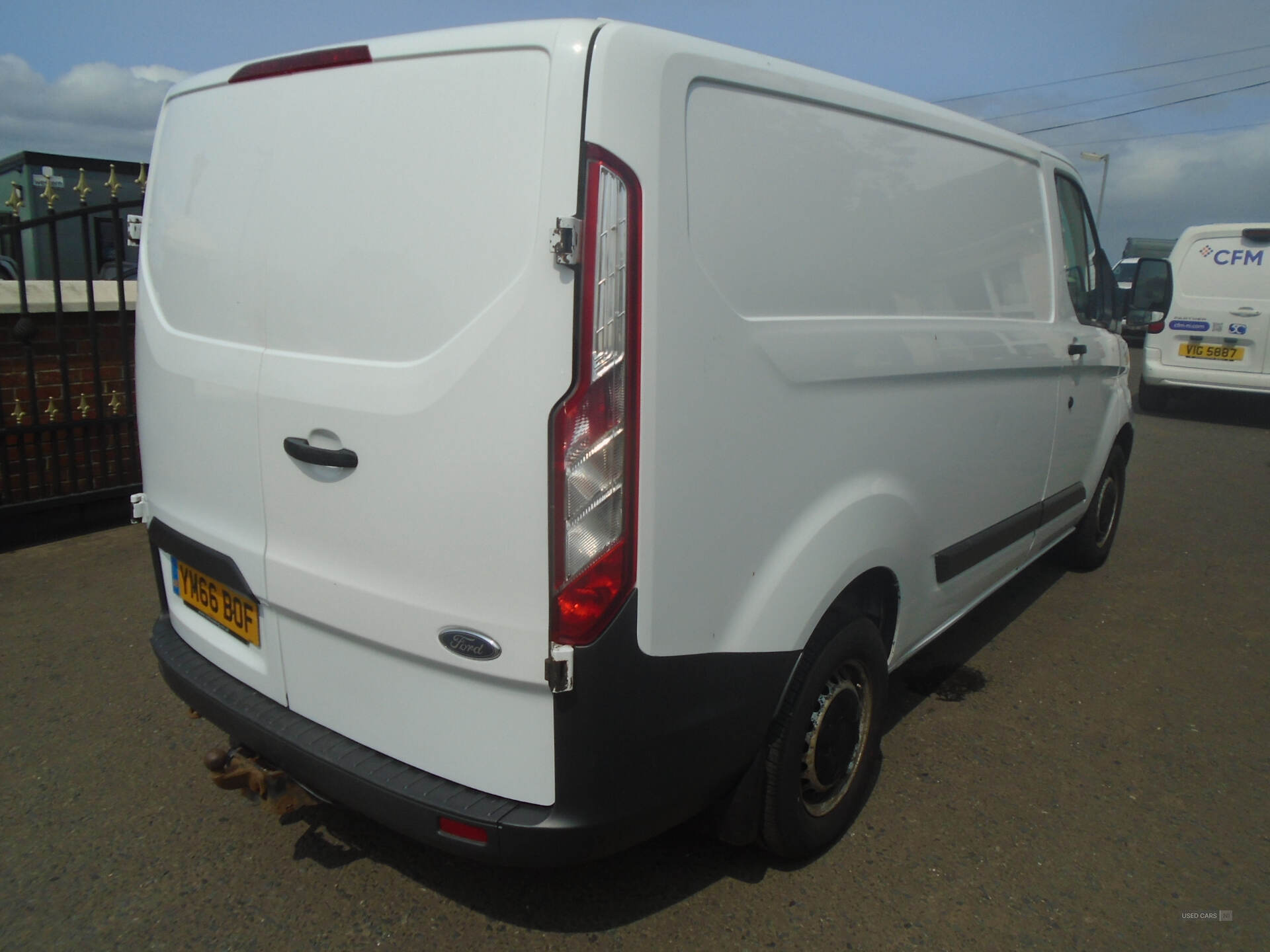 Jan 2017 Ford Transit Custom 2.0 TDCi 105ps Low Roof Van