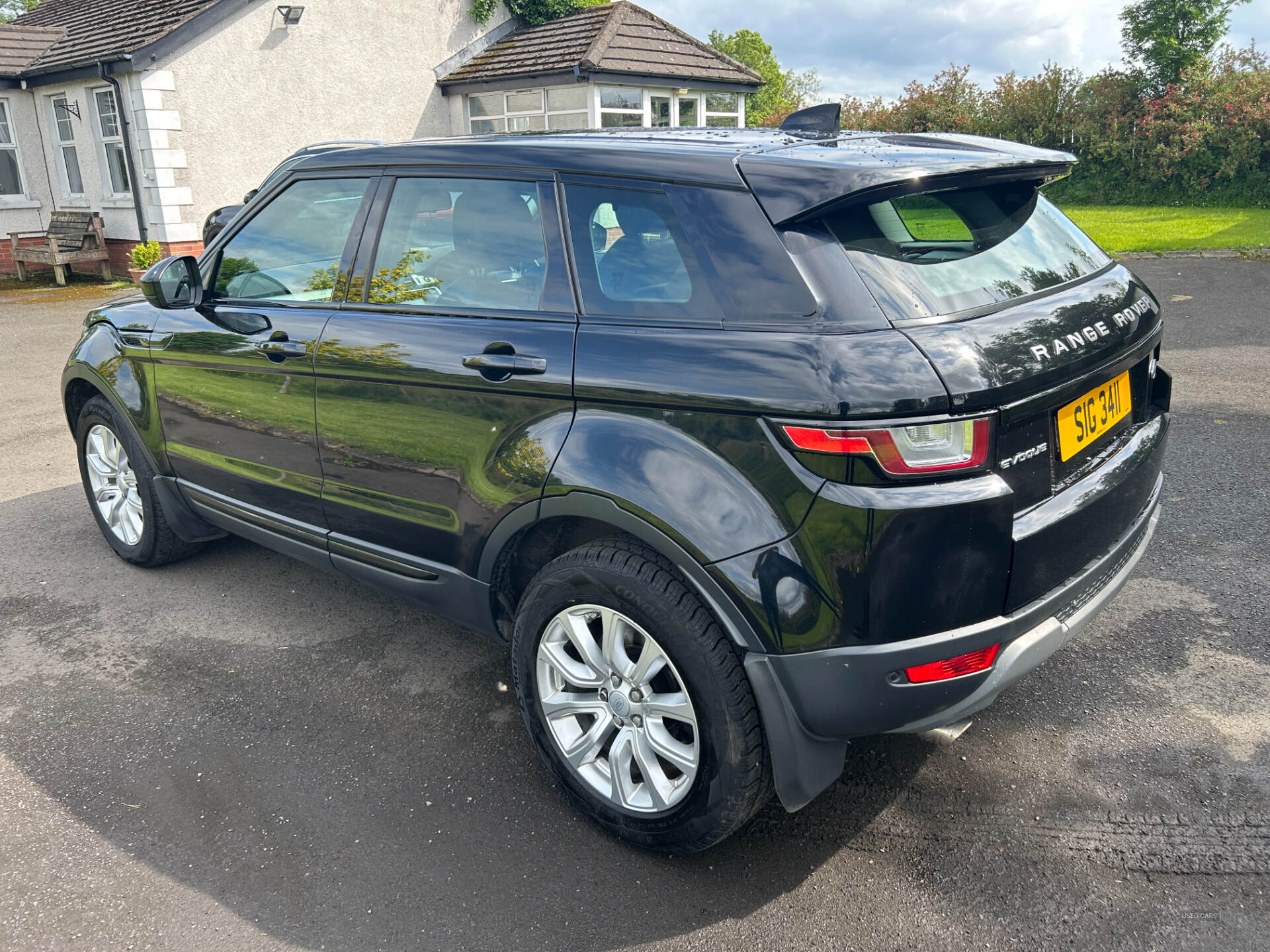 Jan 2017 Land Rover Range Rover Evoque 2.0 TD4 SE Tech 5dr Auto