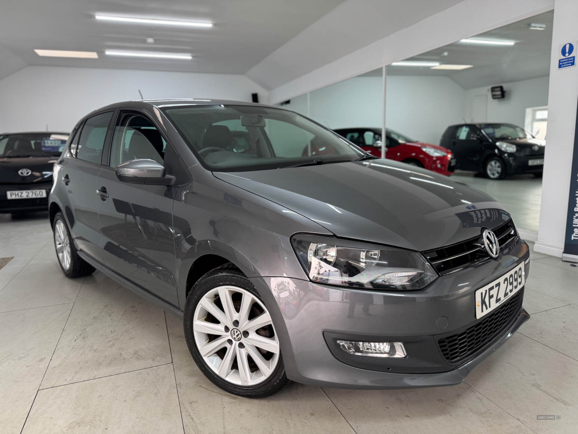 Volkswagen Polo HATCHBACK in Down