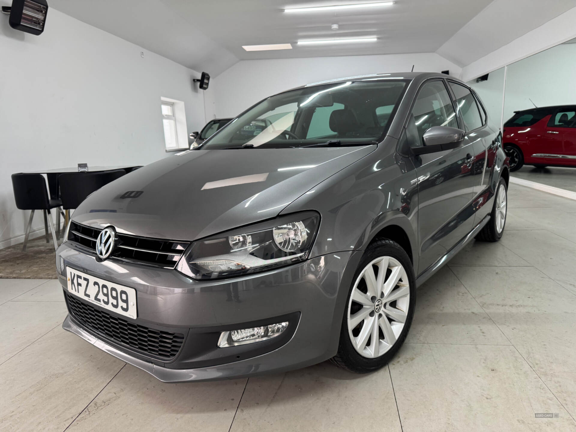 Volkswagen Polo HATCHBACK in Down
